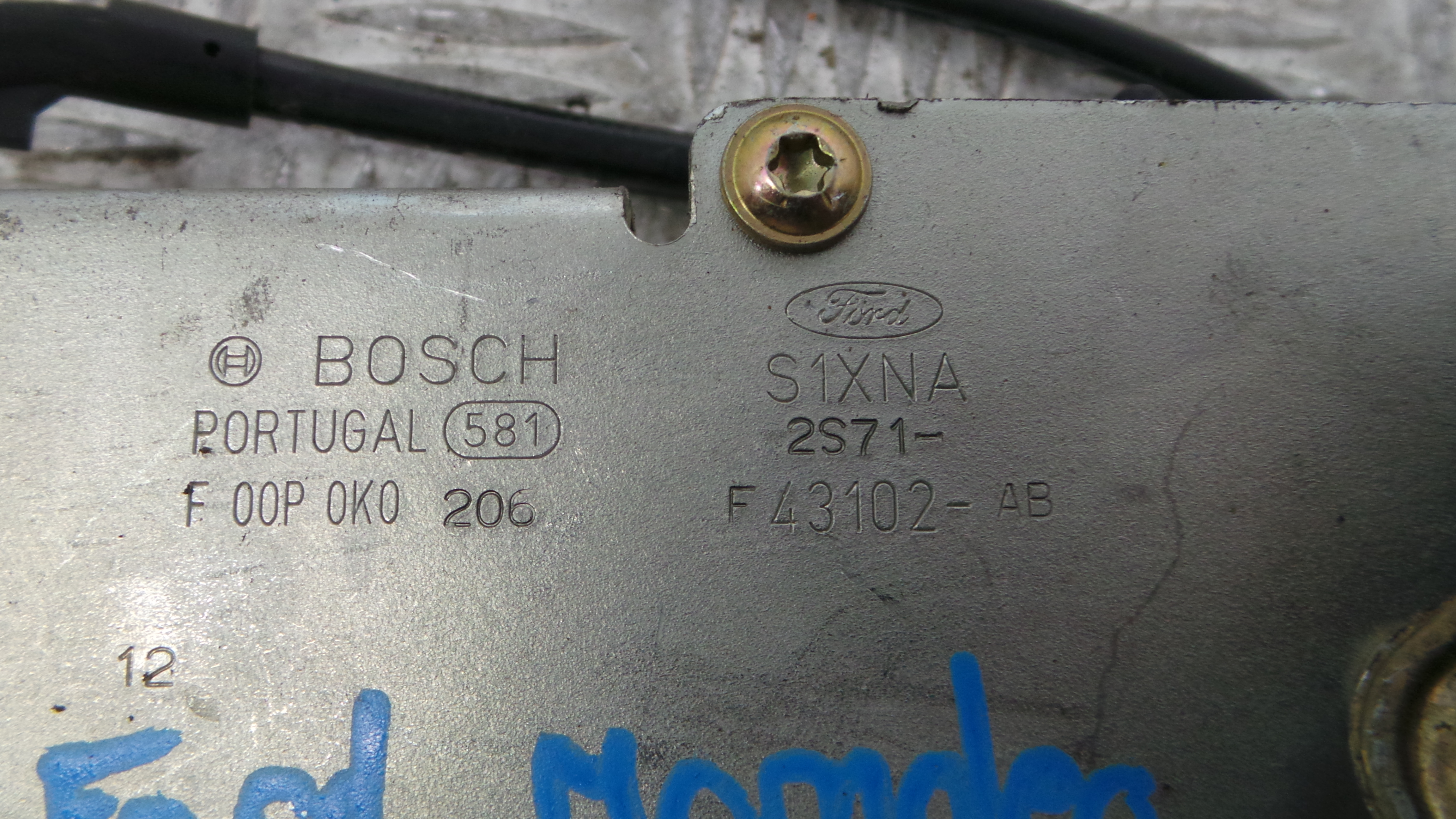 Fecho Mala  2S71-43102-AB - FORD MONDEO III (B5Y)-33640010