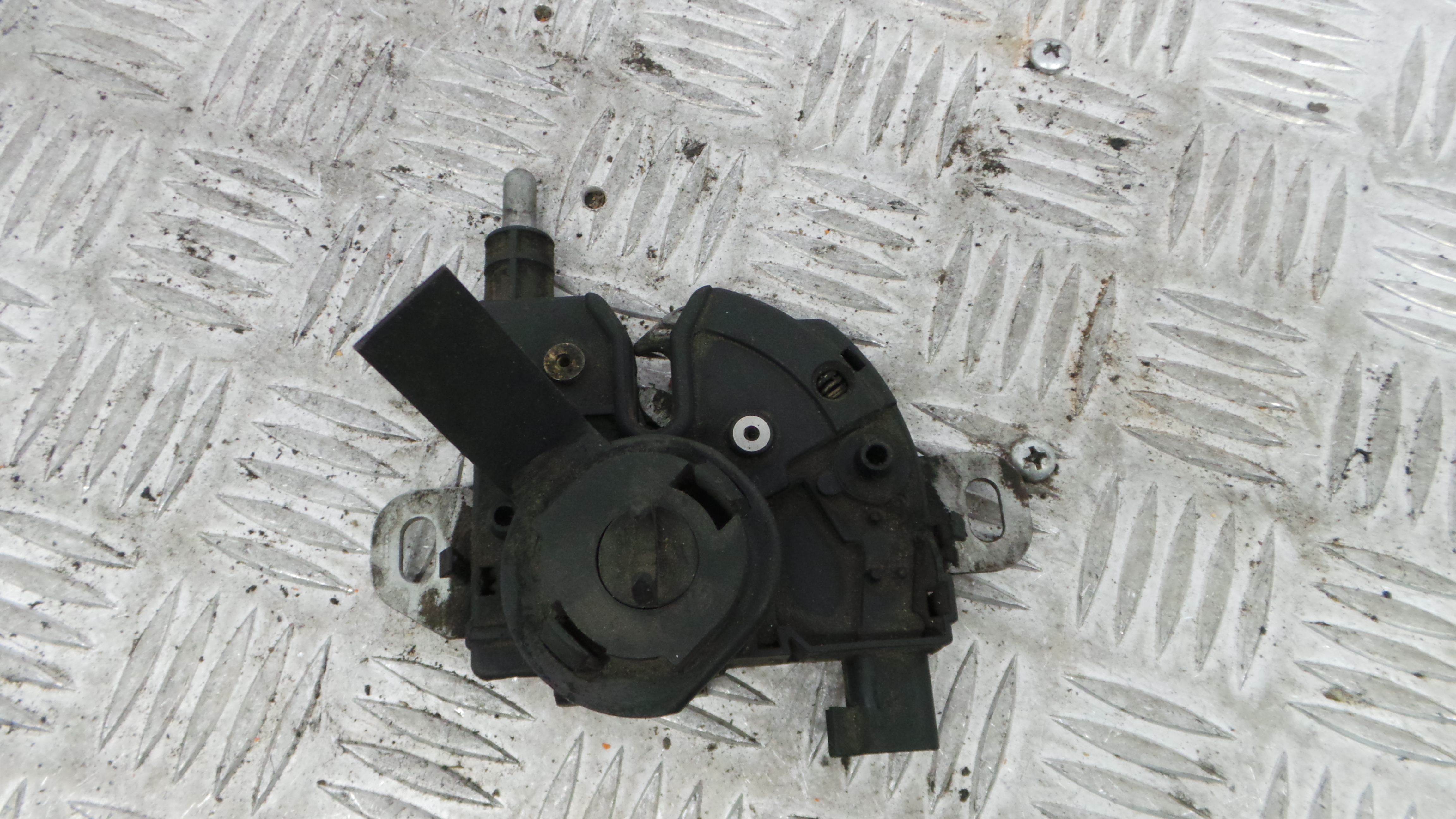 Fecho do Capot 3M51-16700-AB - FORD FOCUS II (DA_, HCP, DP)-33640018