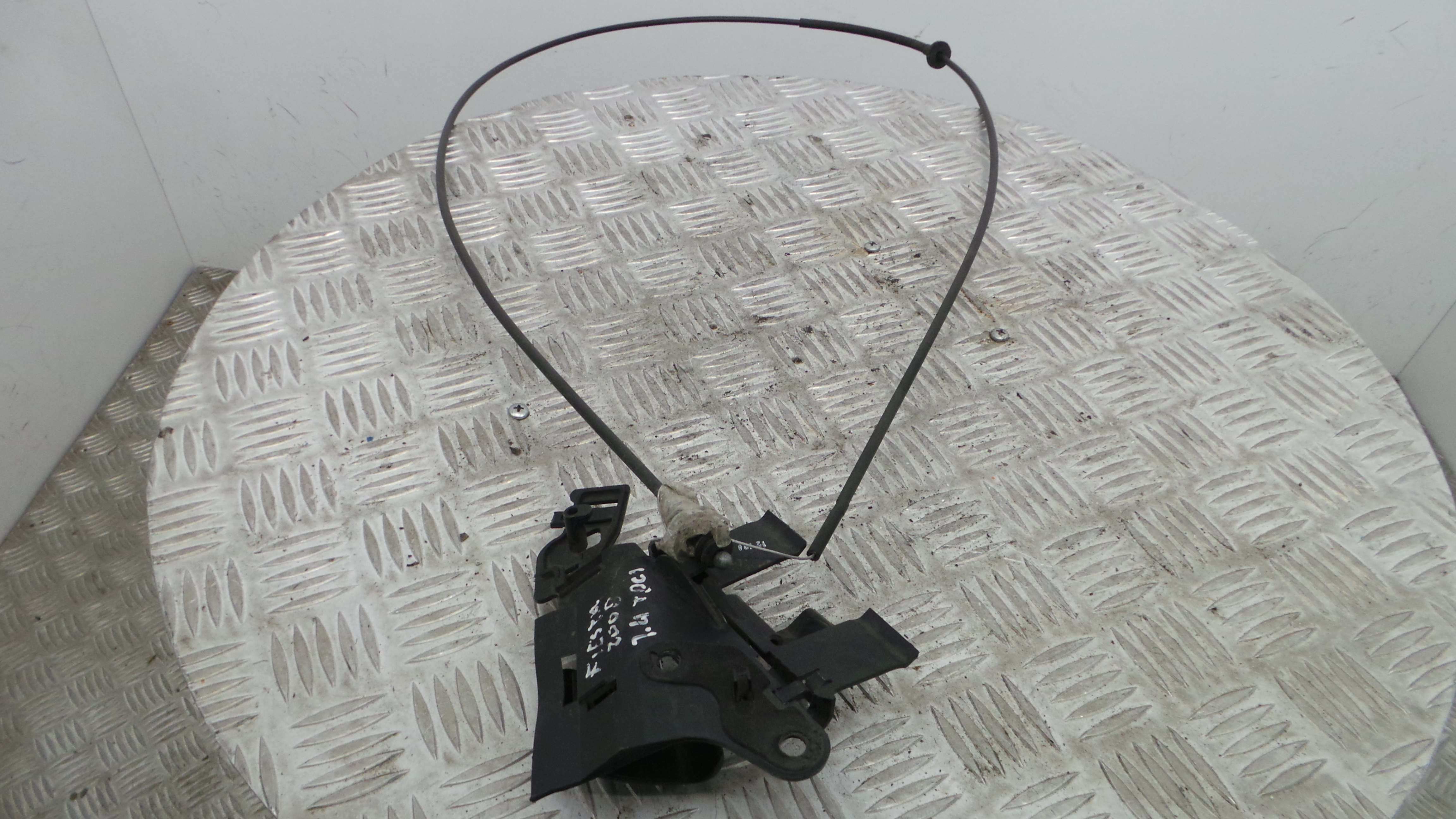 Puxador Interior Capot 2S6H-16C657-AF - FORD FIESTA VI (CB1, CCN)-33640022