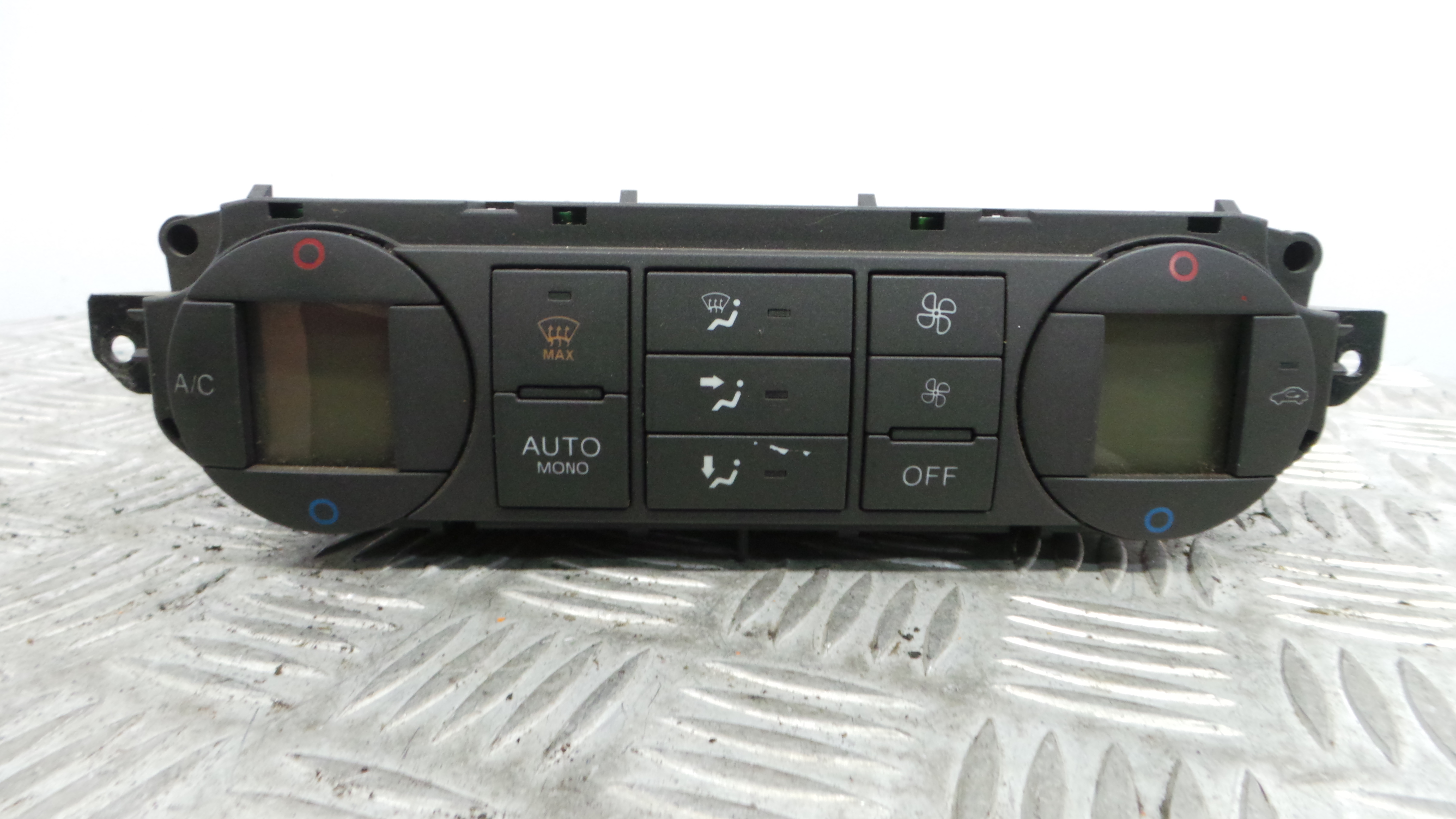 Comando da Sofagem / Climatronic 3M5T-18C612-AL - FORD FOCUS II (DA_, HCP, DP)-33640209 Comando da Sofagem / Climatronic 3M5T-18C612-AL - FORD FOCUS II (DA_, HCP, DP)-33640209