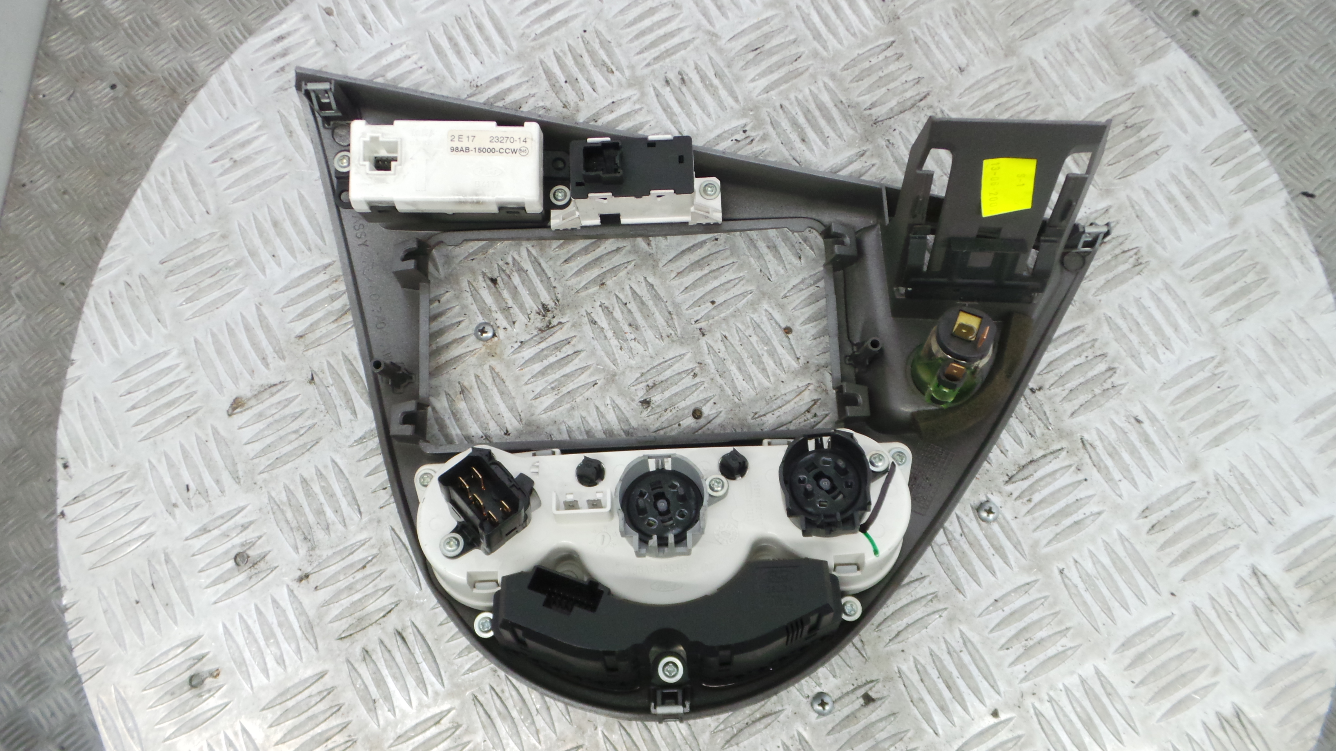 Comando da Sofagem / Climatronic 98AB-18C419-AF - FORD FOCUS I (DAW, DBW)-33640340