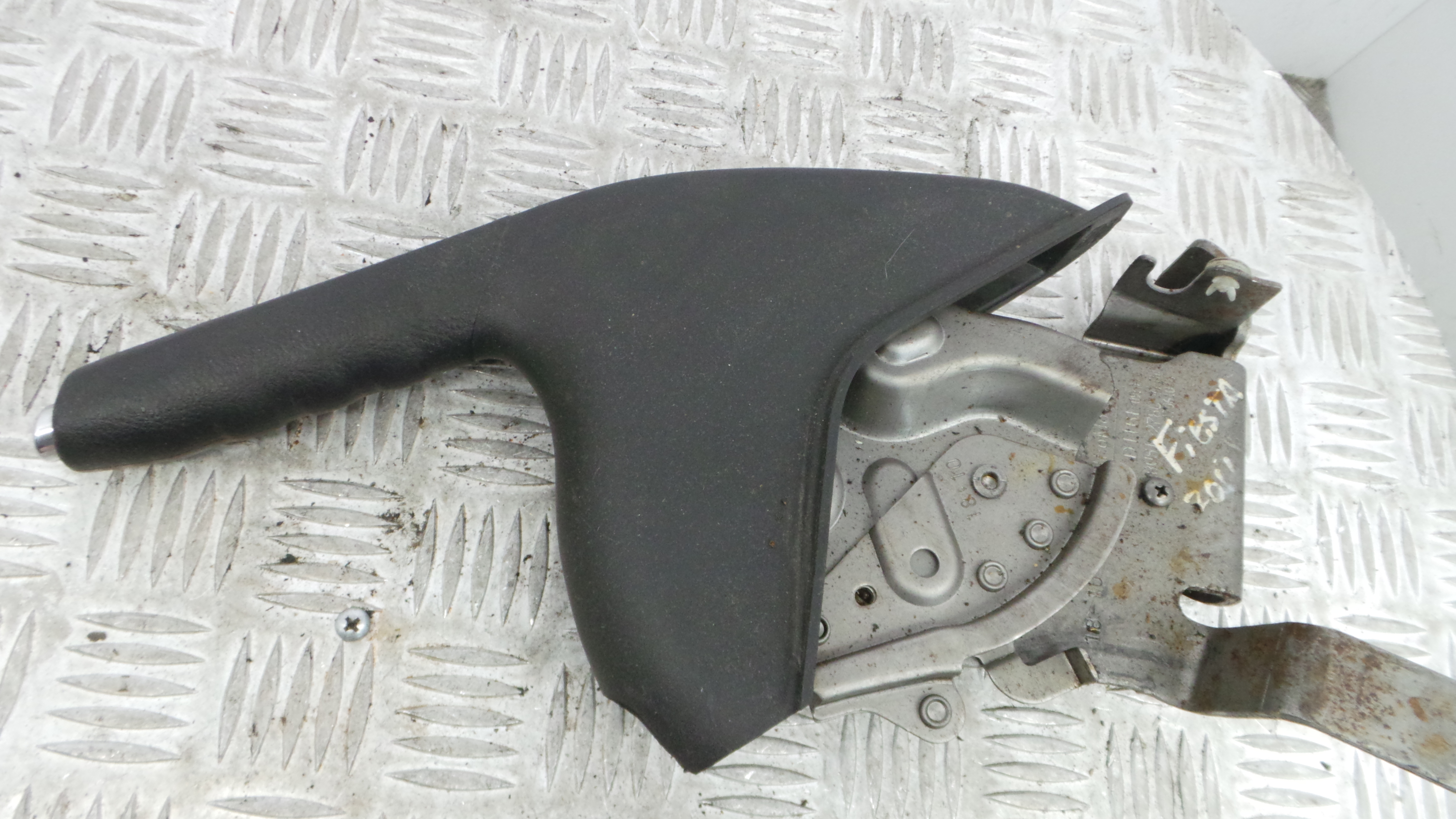 Travão de Mão 8V51-2780-AJW - FORD FIESTA VI (CB1, CCN)-33640356 Travão de Mão 8V51-2780-AJW - FORD FIESTA VI (CB1, CCN)-33640356