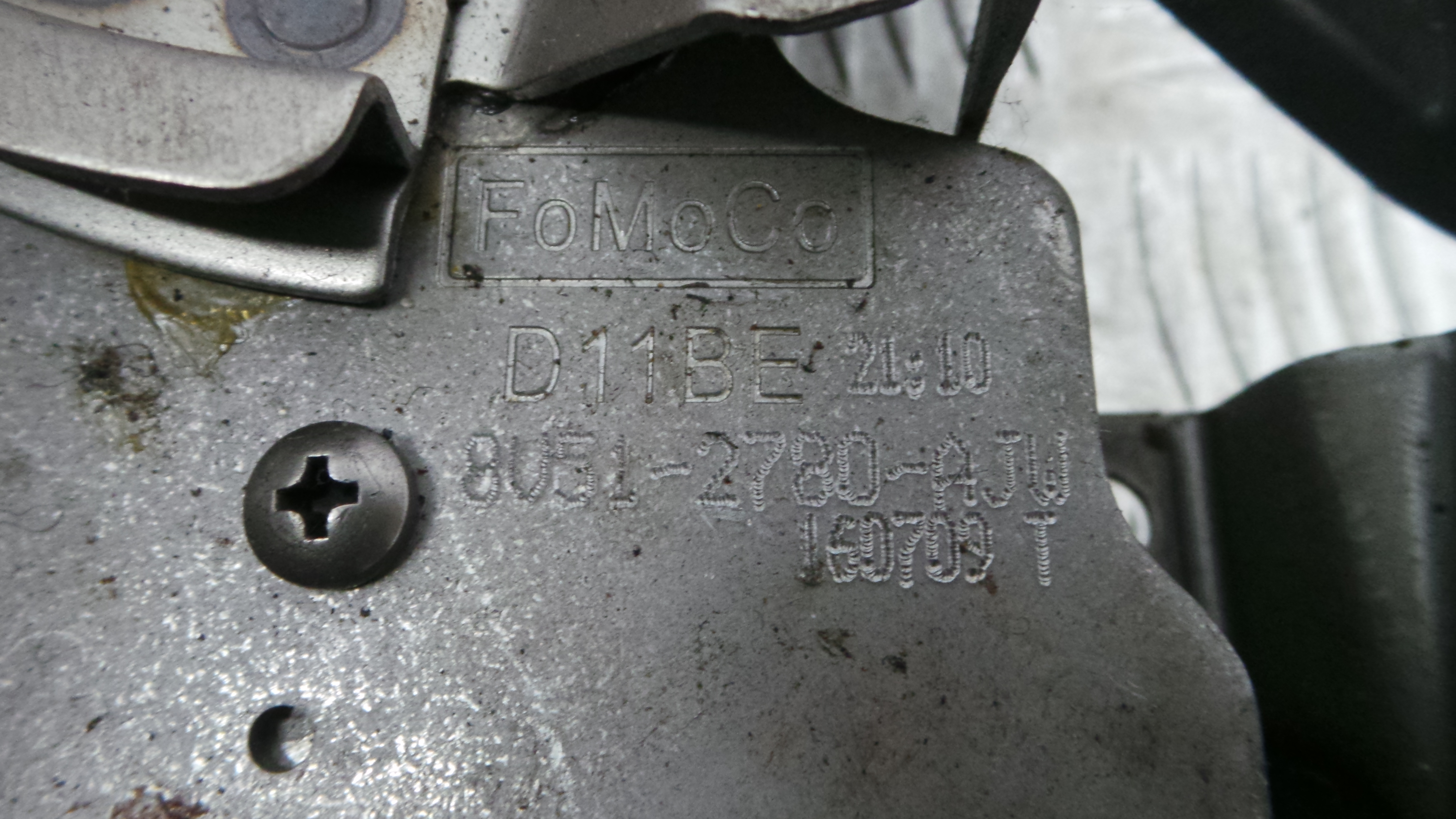 Travão de Mão 8V51-2780-AJW - FORD FIESTA VI (CB1, CCN)-33640368