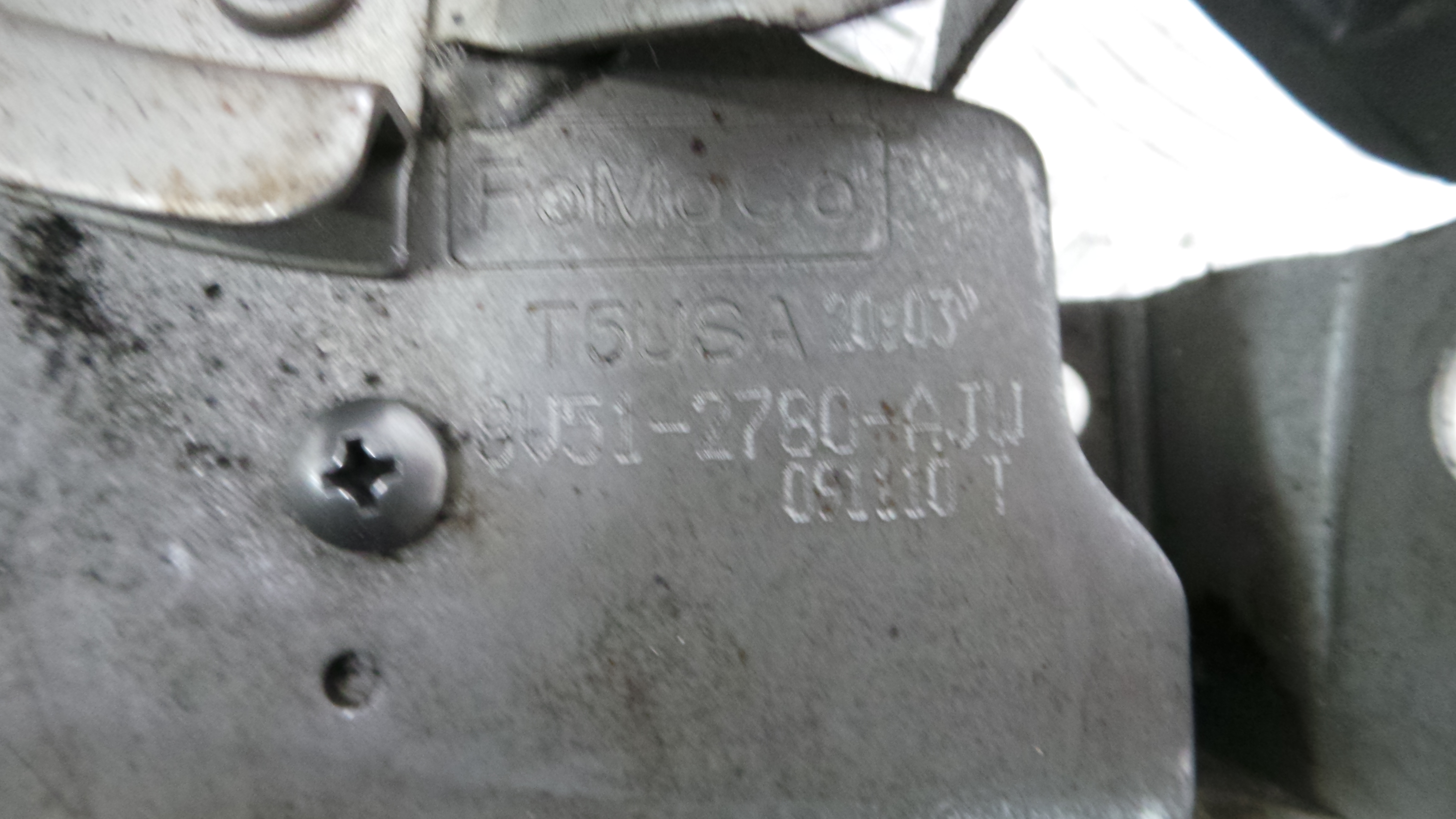 Travão de Mão 8V51-2780-AJW - FORD FIESTA VI (CB1, CCN)-33640380