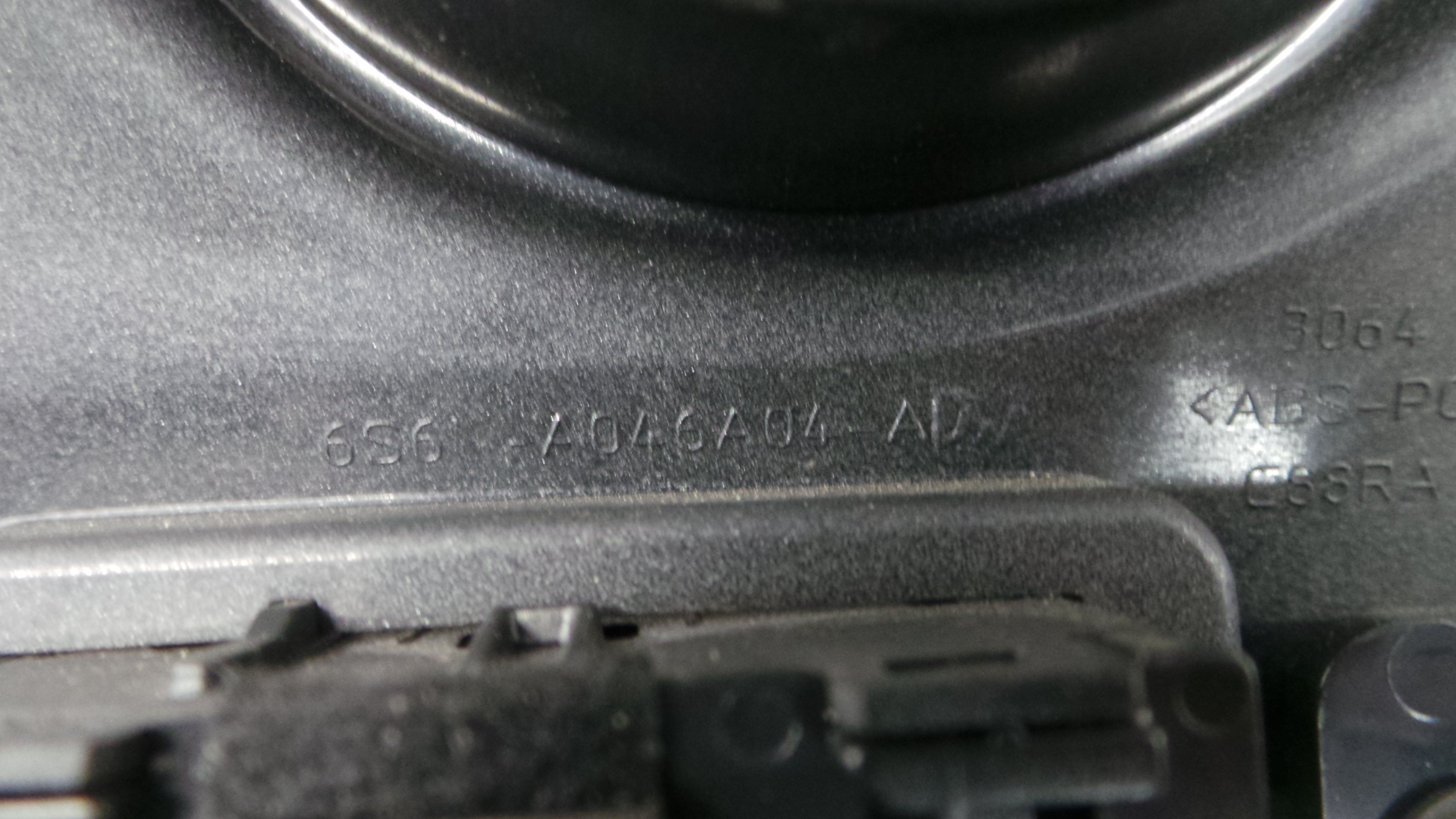 Consola central Tablier  6S61-A046A04-ADW - FORD FIESTA V (JH_, JD_)-33640467