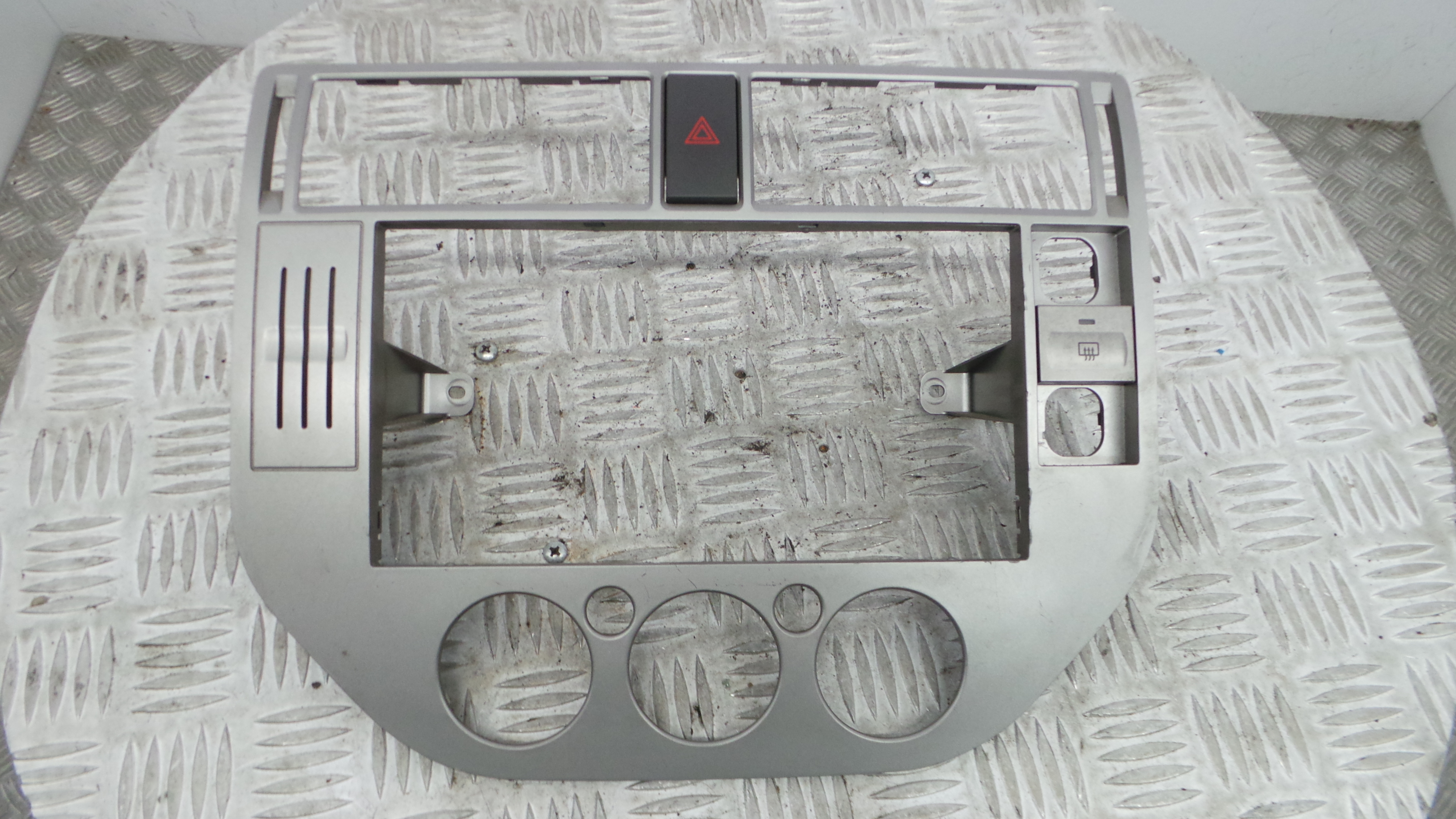 Aro Consola Central 3M51-18522 - FORD C-MAX (DM2)-33640496 Aro Consola Central 3M51-18522 - FORD C-MAX (DM2)-33640496