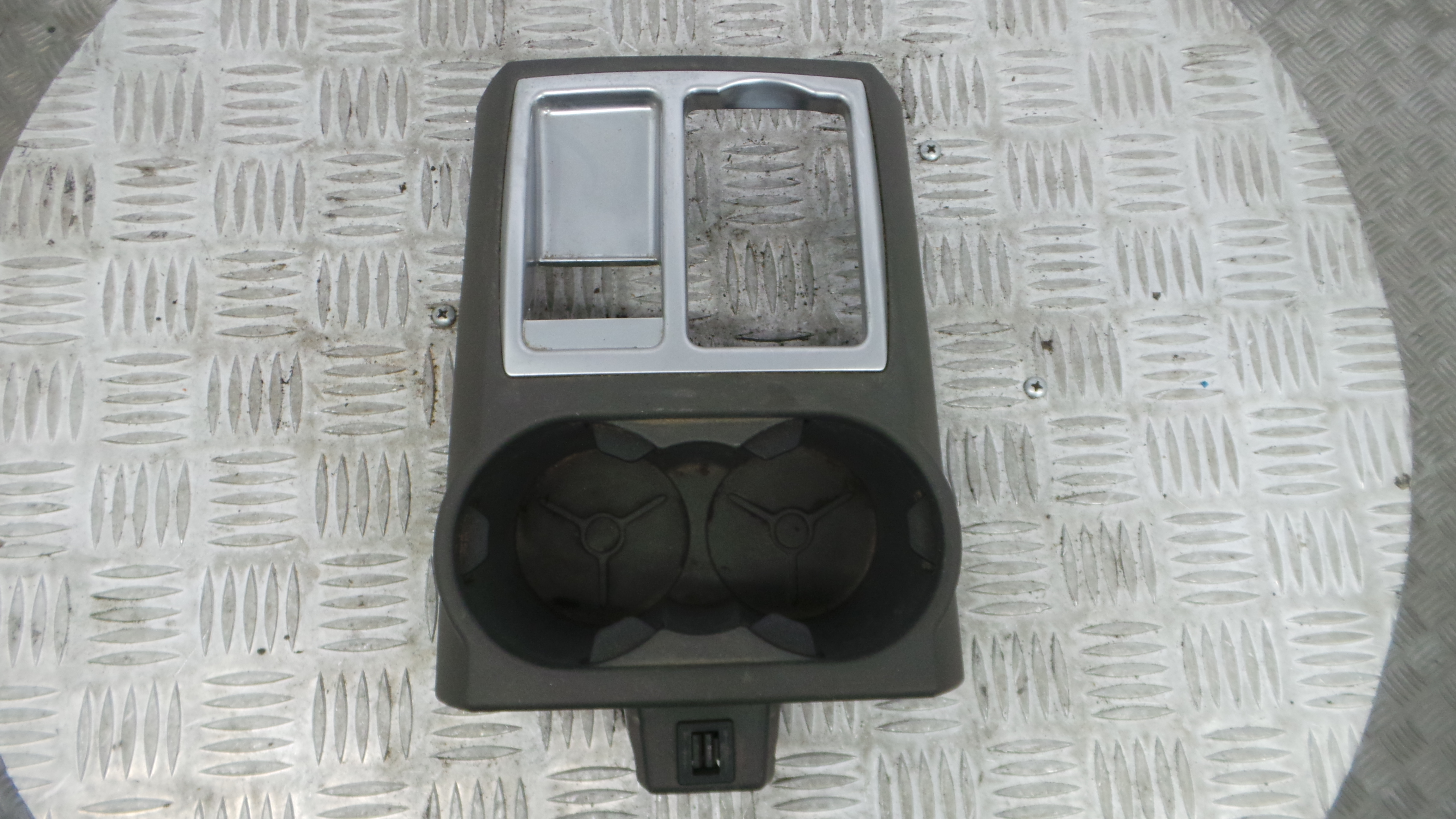 Aro Consola Central  - FORD FOCUS C-MAX (DM2)-33640500 Aro Consola Central  - FORD FOCUS C-MAX (DM2)-33640500