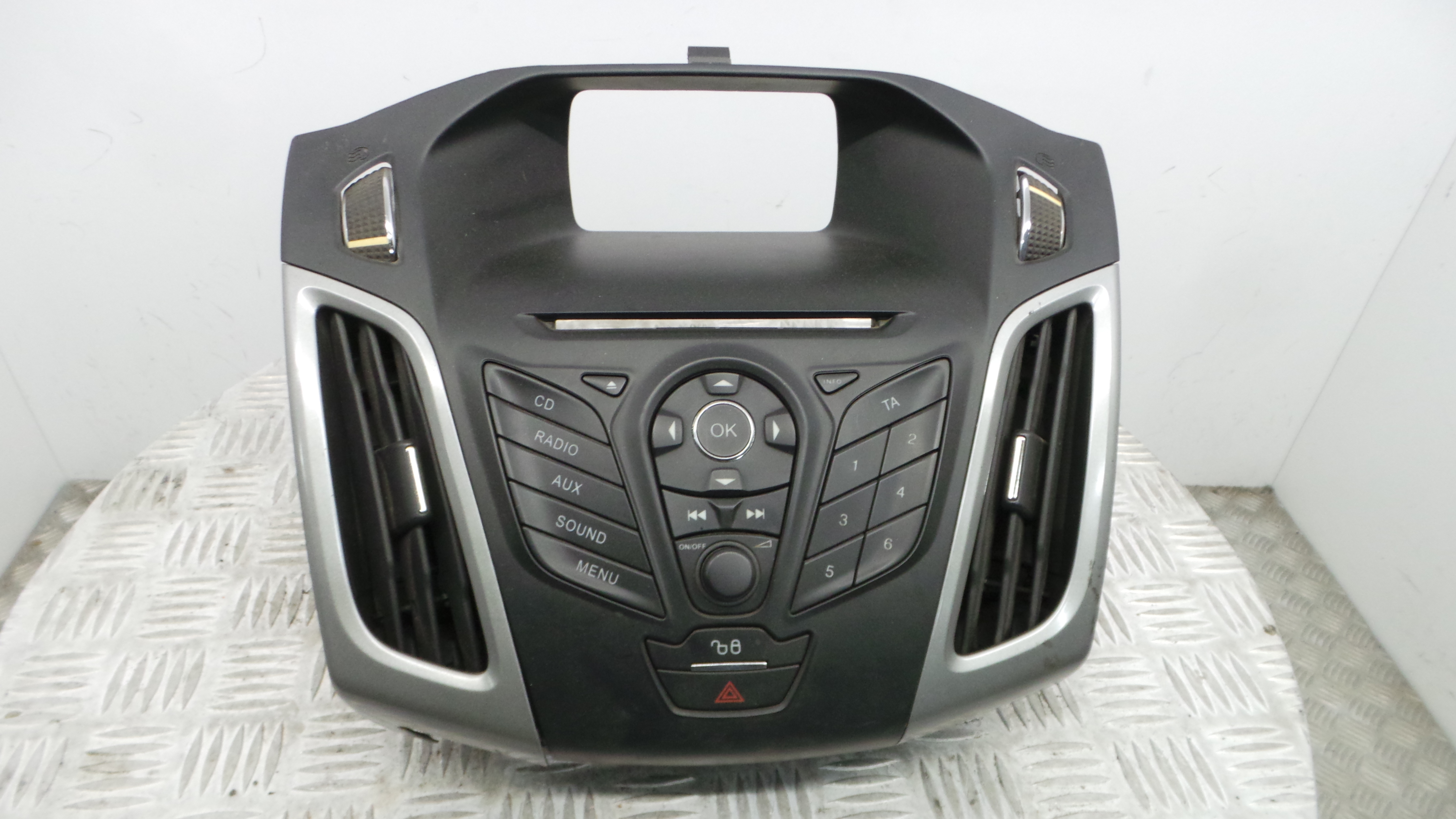 Auto-rádios AM5T-18K811-AC - FORD FOCUS III-33640515 Auto-rádios AM5T-18K811-AC - FORD FOCUS III-33640515