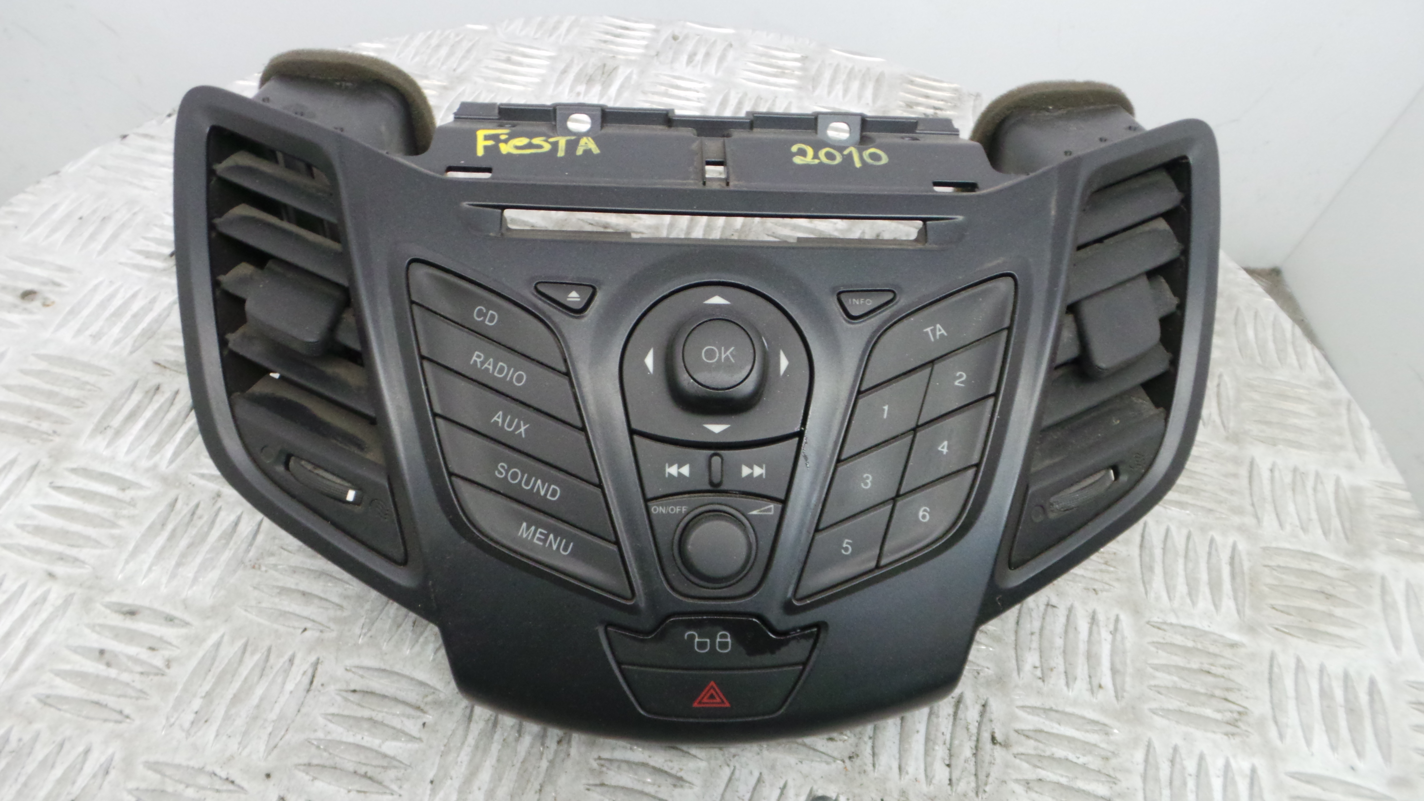 Auto-rádios 8A6T-18K811-AD - FORD FIESTA VI (CB1, CCN)-33640518