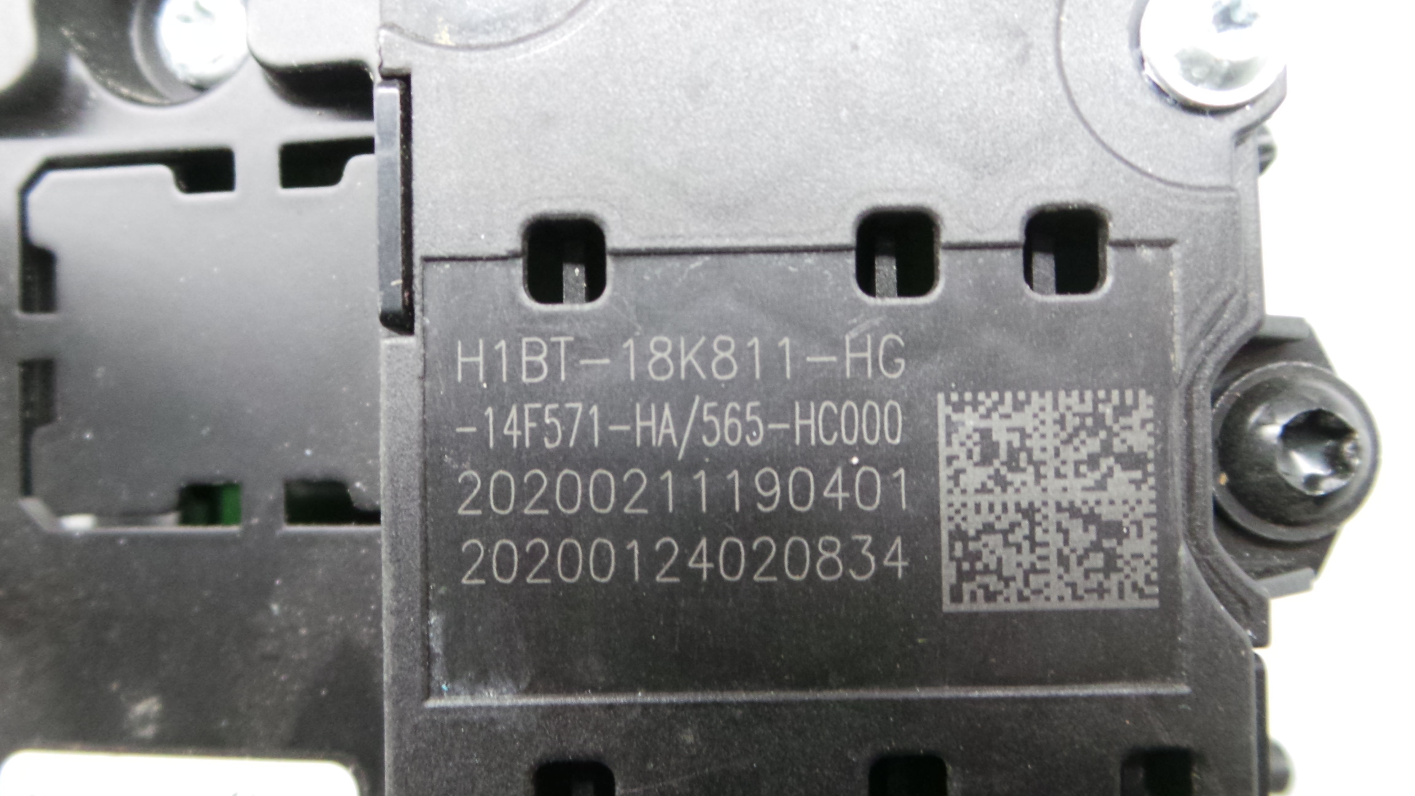 Auto-rádios K1BT-18B955-FD - FORD FIESTA VII (HJ, HF)-33640563