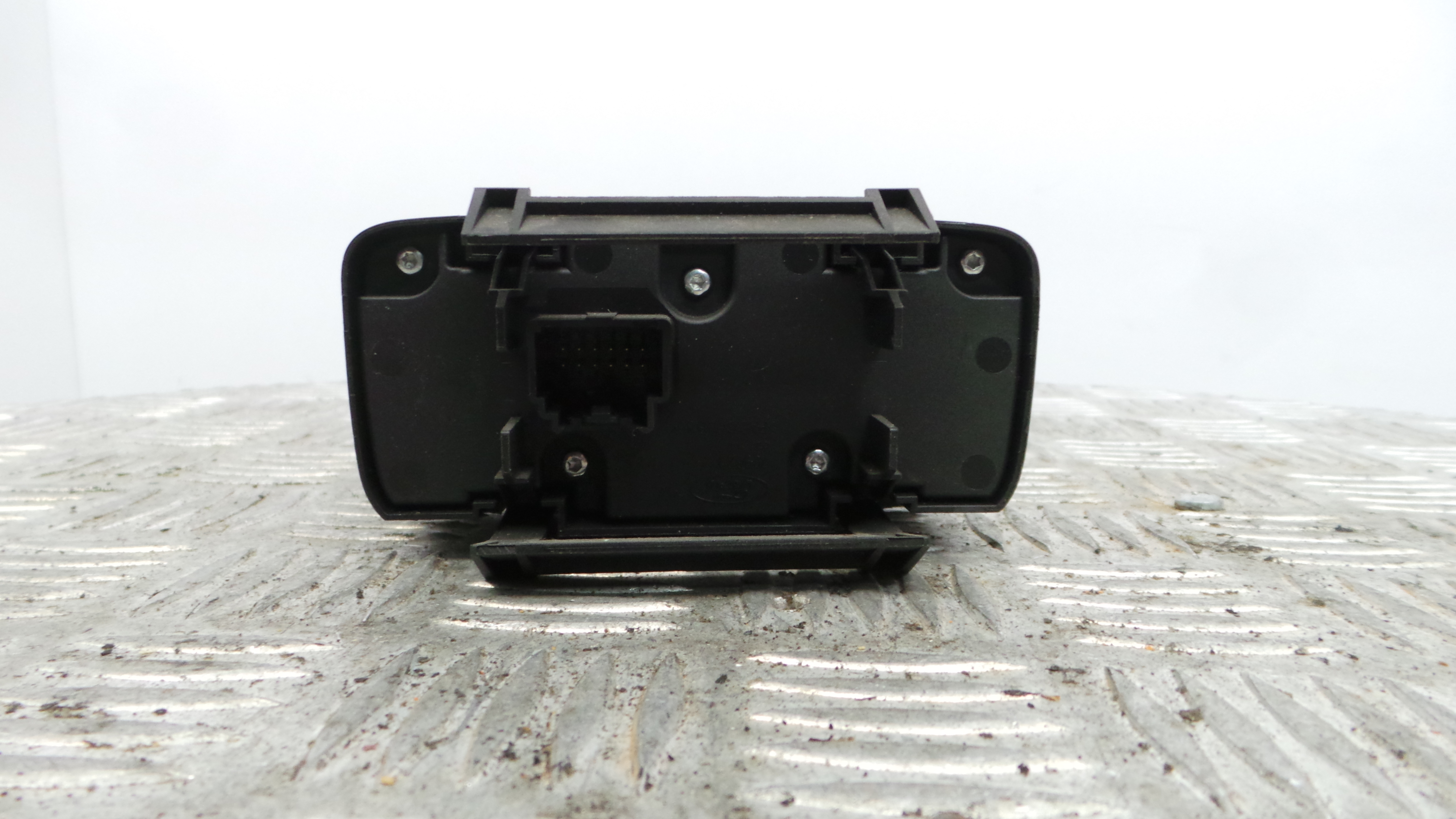 Comando das luzes  8A6T-13A024-BB - FORD FIESTA VI (CB1, CCN)-33641165