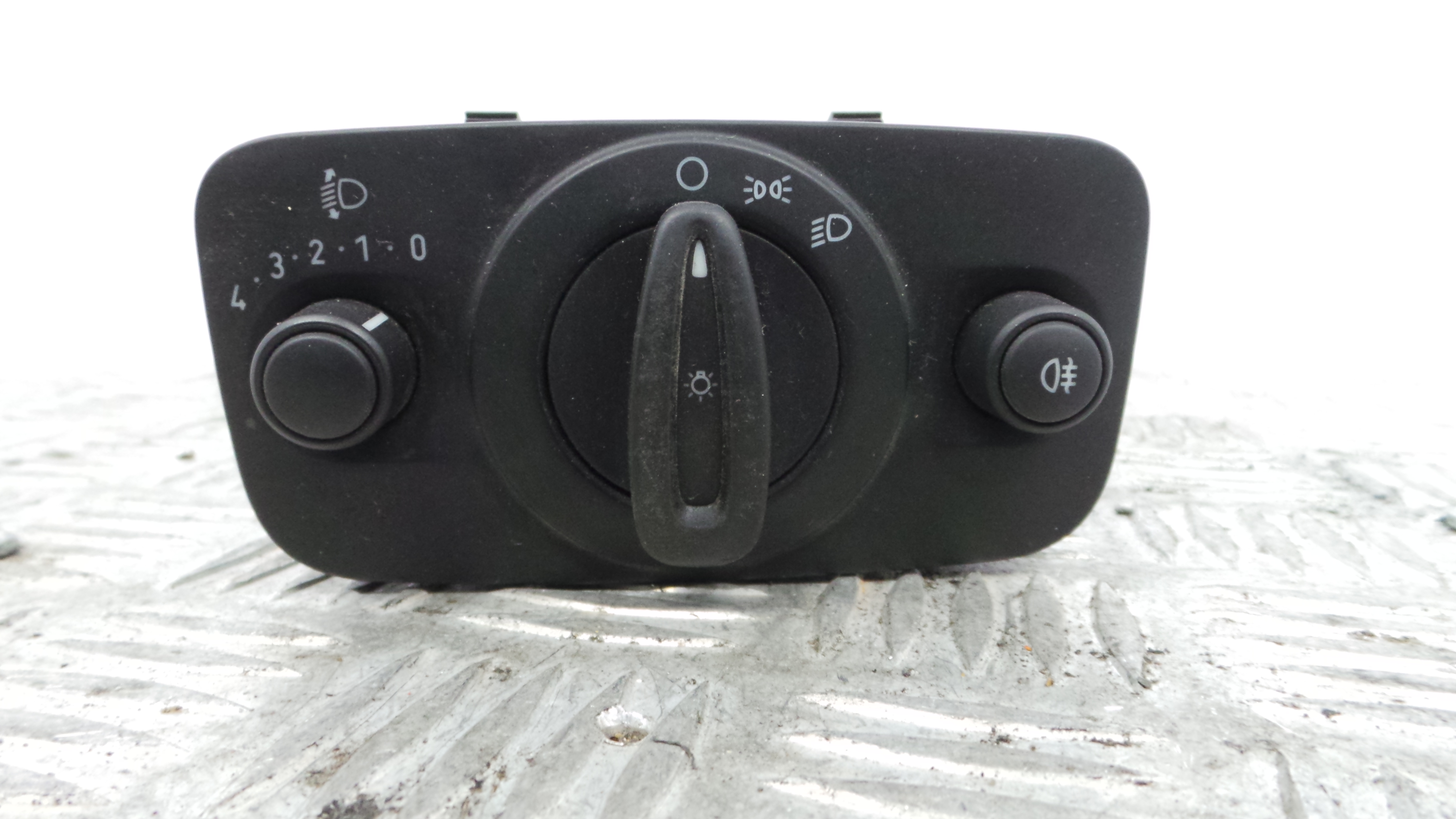 Comando das luzes  8A6T-13A024-AB - FORD FIESTA VI (CB1, CCN)-33641186