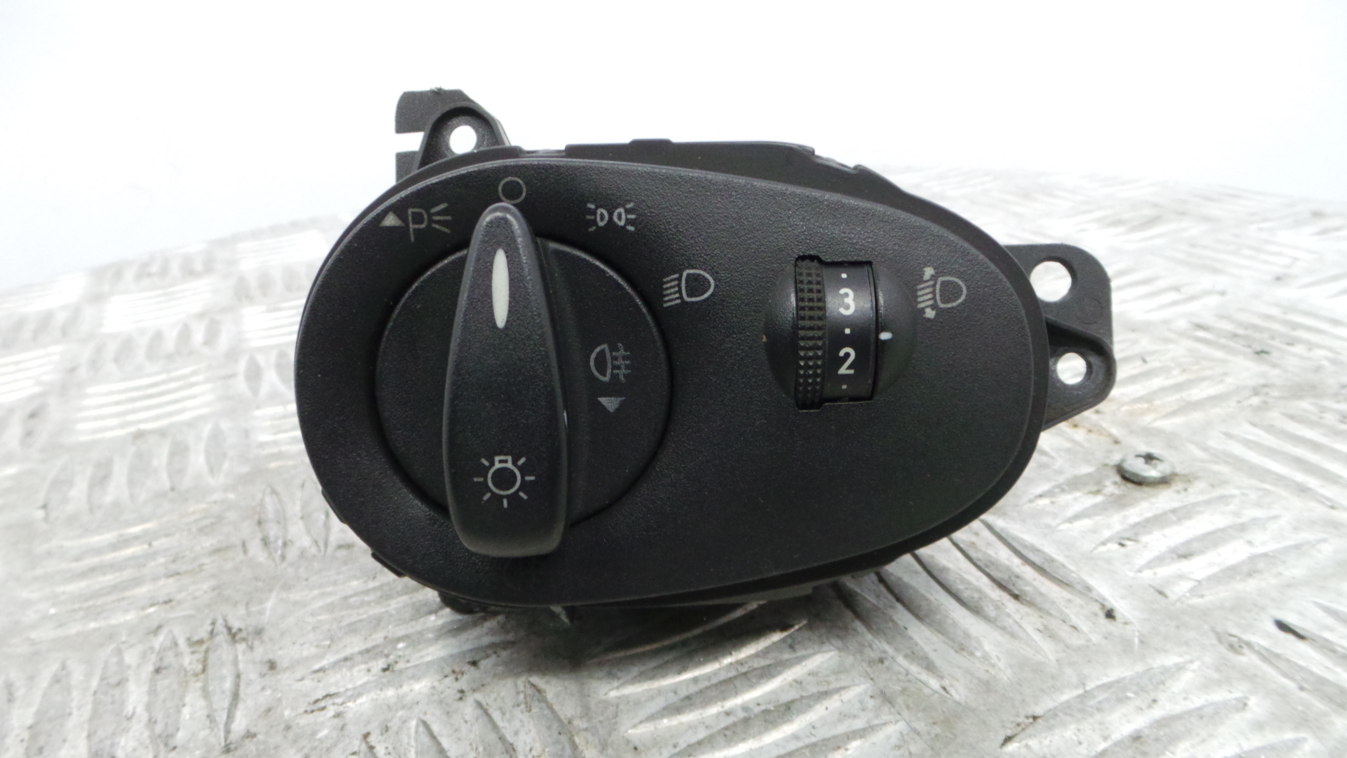 Comando das luzes  98AG-13A024-CE - FORD FOCUS I (DAW, DBW)-33641195