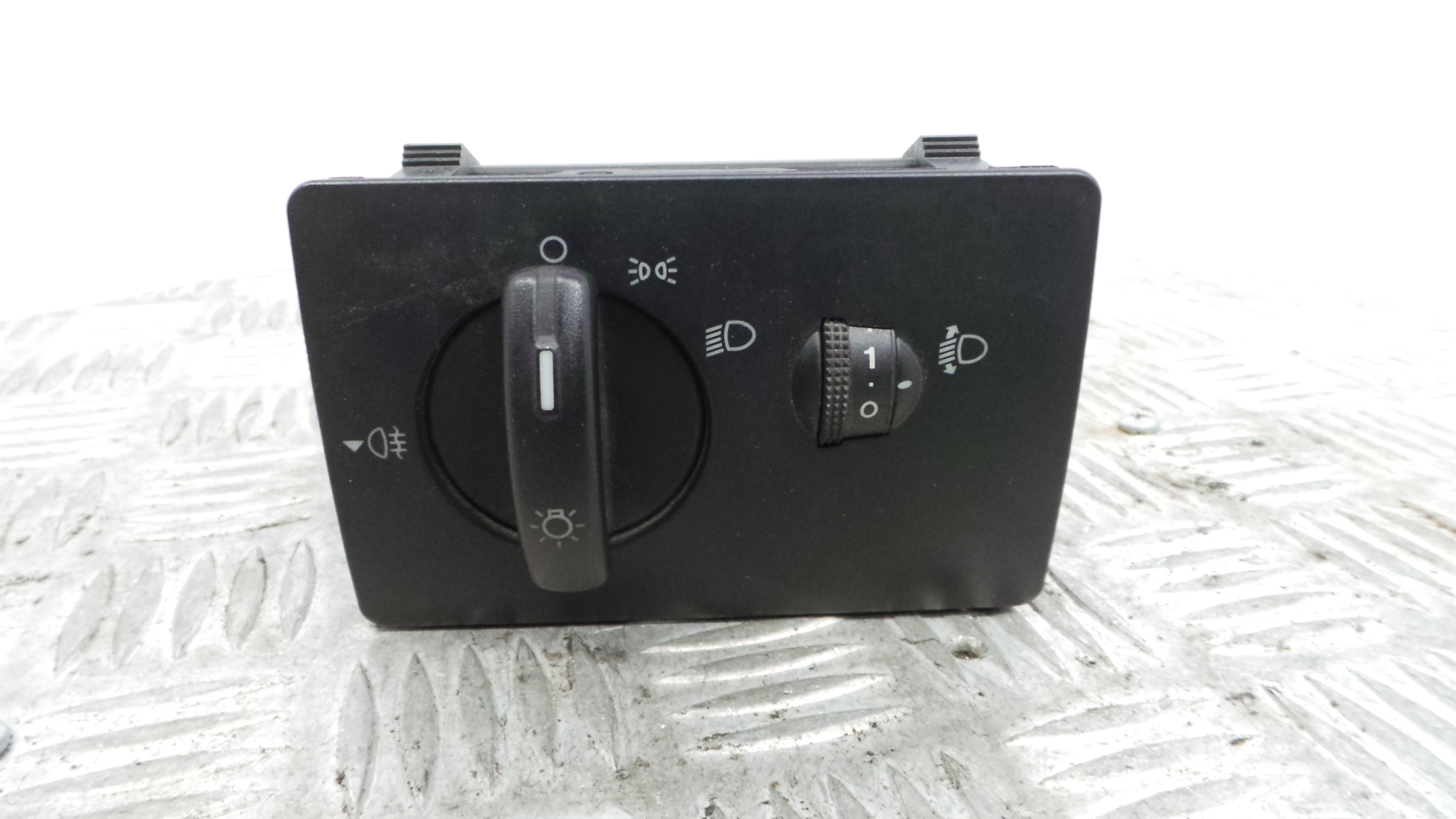 Comando das luzes 6S6T-13A024-EA - FORD FIESTA V (JH_, JD_)-33641198 Comando das luzes 6S6T-13A024-EA - FORD FIESTA V (JH_, JD_)-33641198