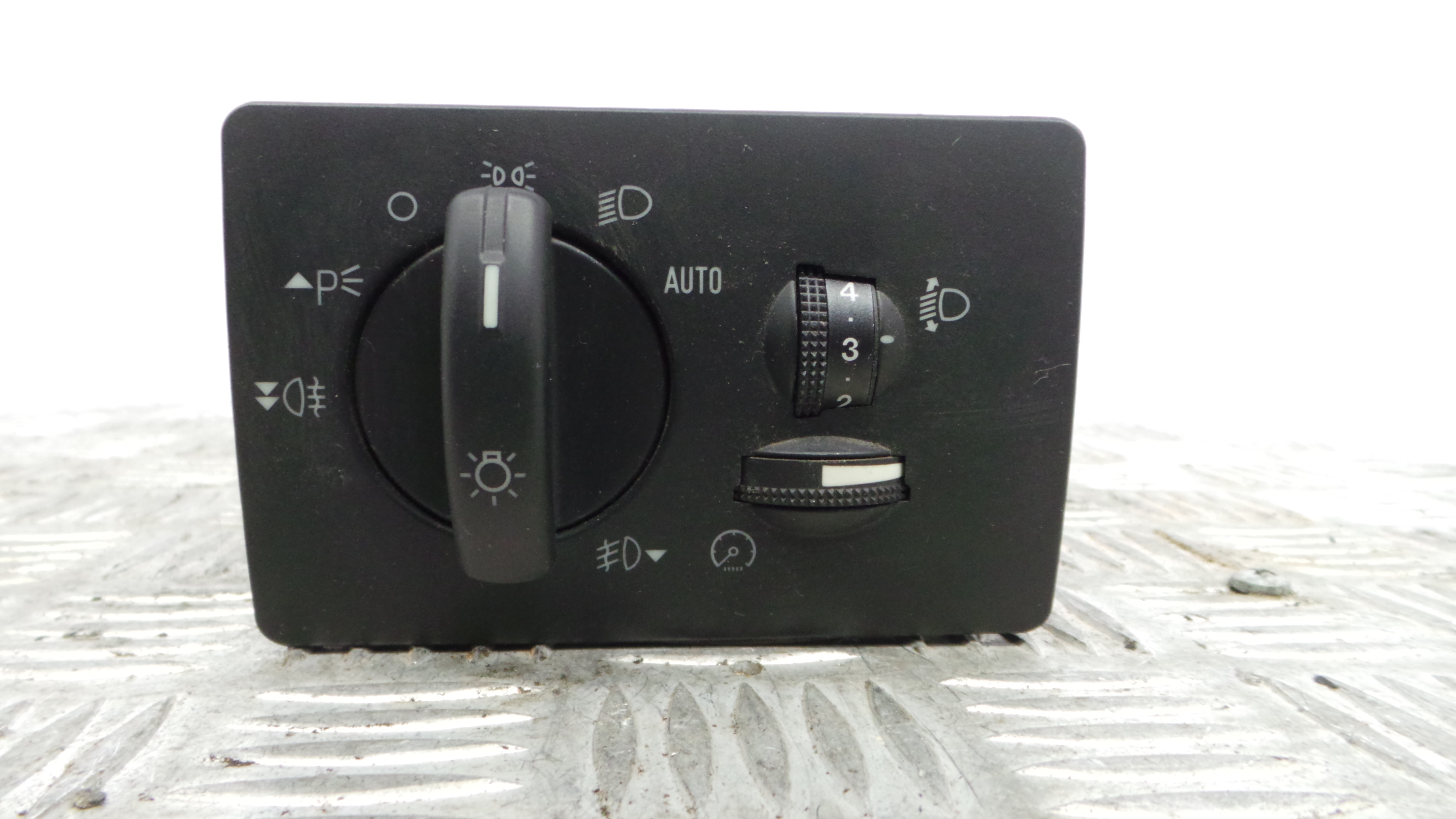 Comando das luzes 7M5T-13A024-CA - FORD FOCUS III-33641201 Comando das luzes 7M5T-13A024-CA - FORD FOCUS III-33641201