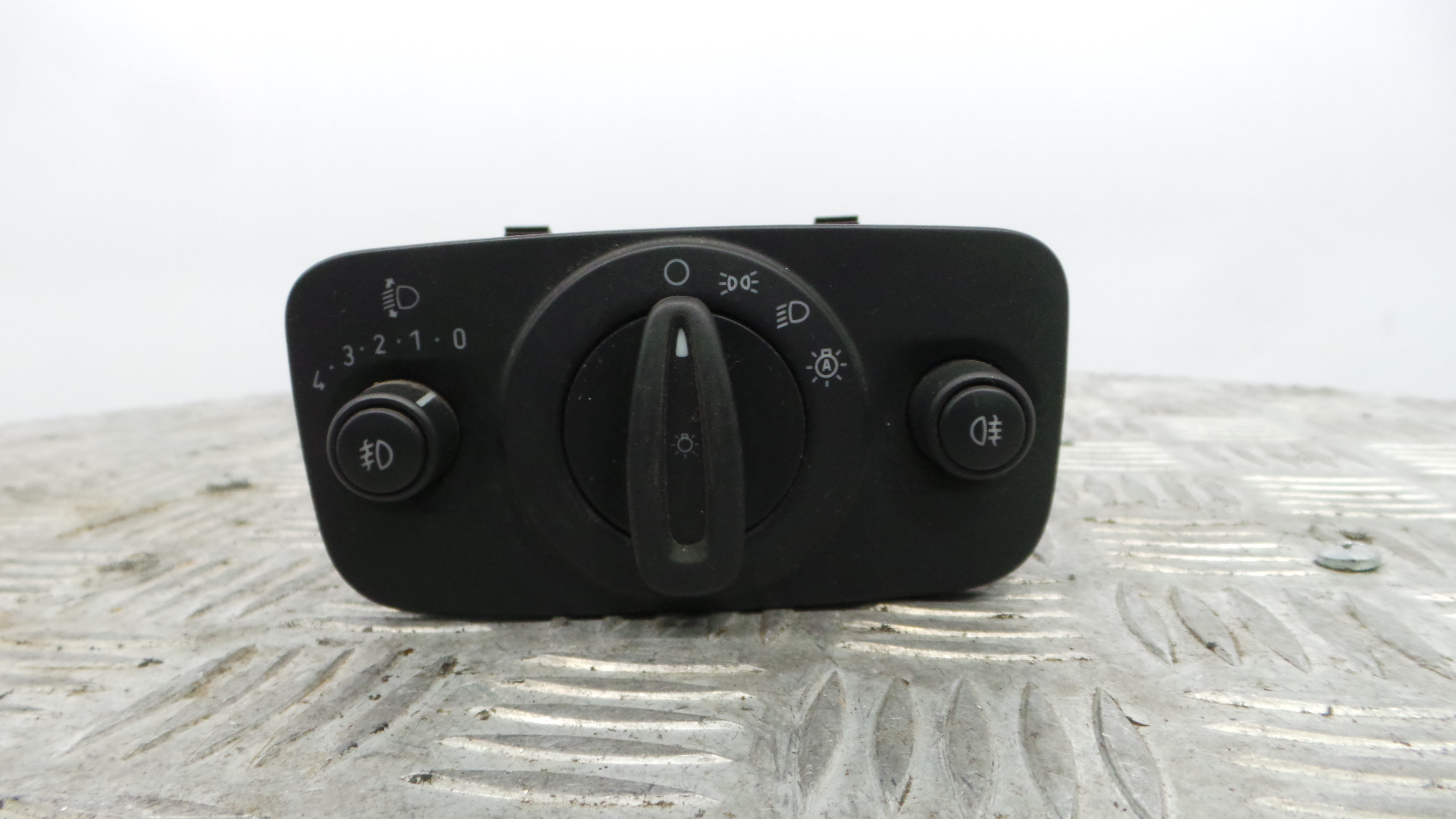 Comando das luzes  8A6T-13A024-DB - FORD FIESTA VI (CB1, CCN)-33641216