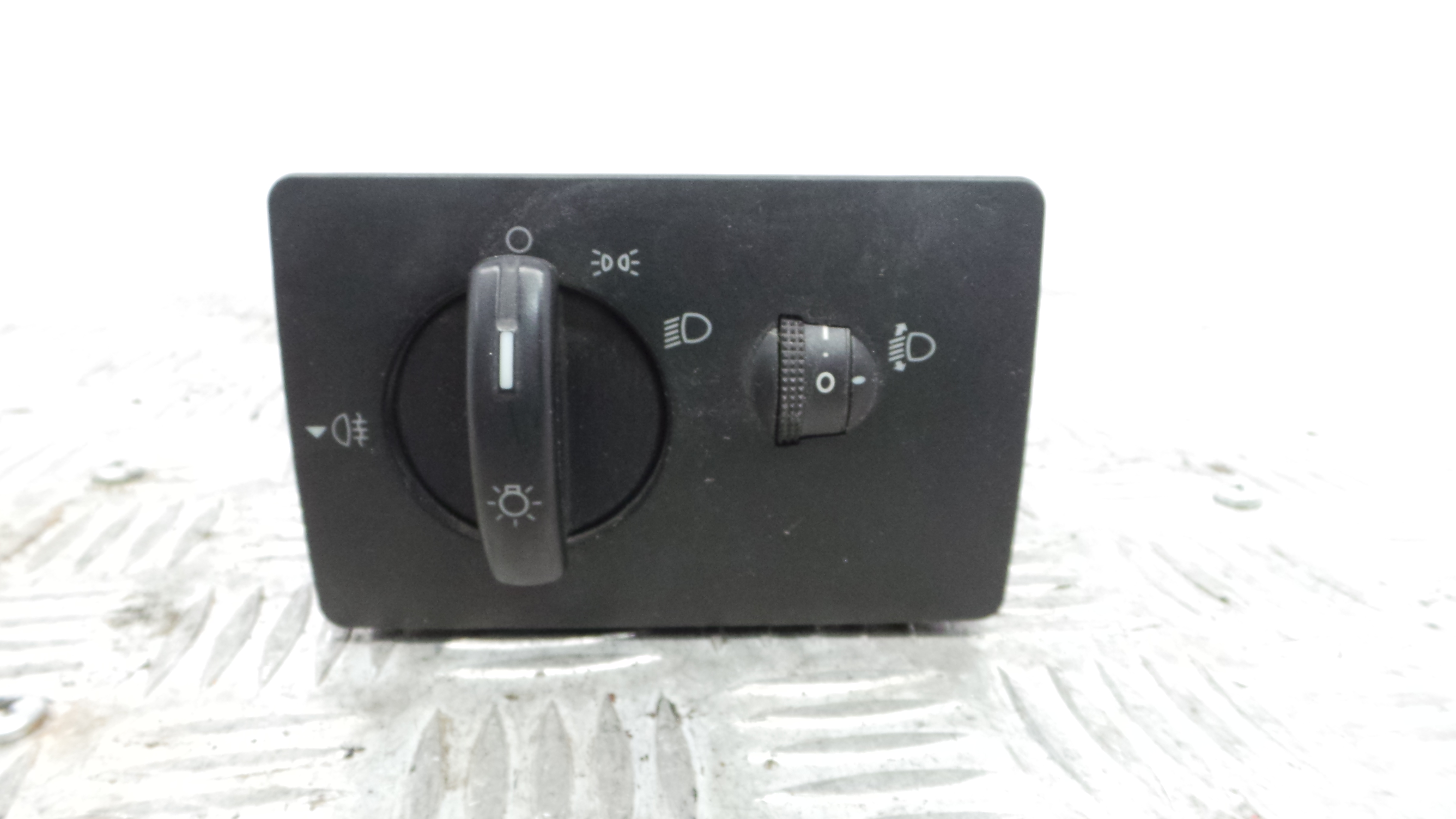 Comando das luzes 6S6T-13A024-EA - FORD FIESTA V (JH_, JD_)-33641222 Comando das luzes 6S6T-13A024-EA - FORD FIESTA V (JH_, JD_)-33641222