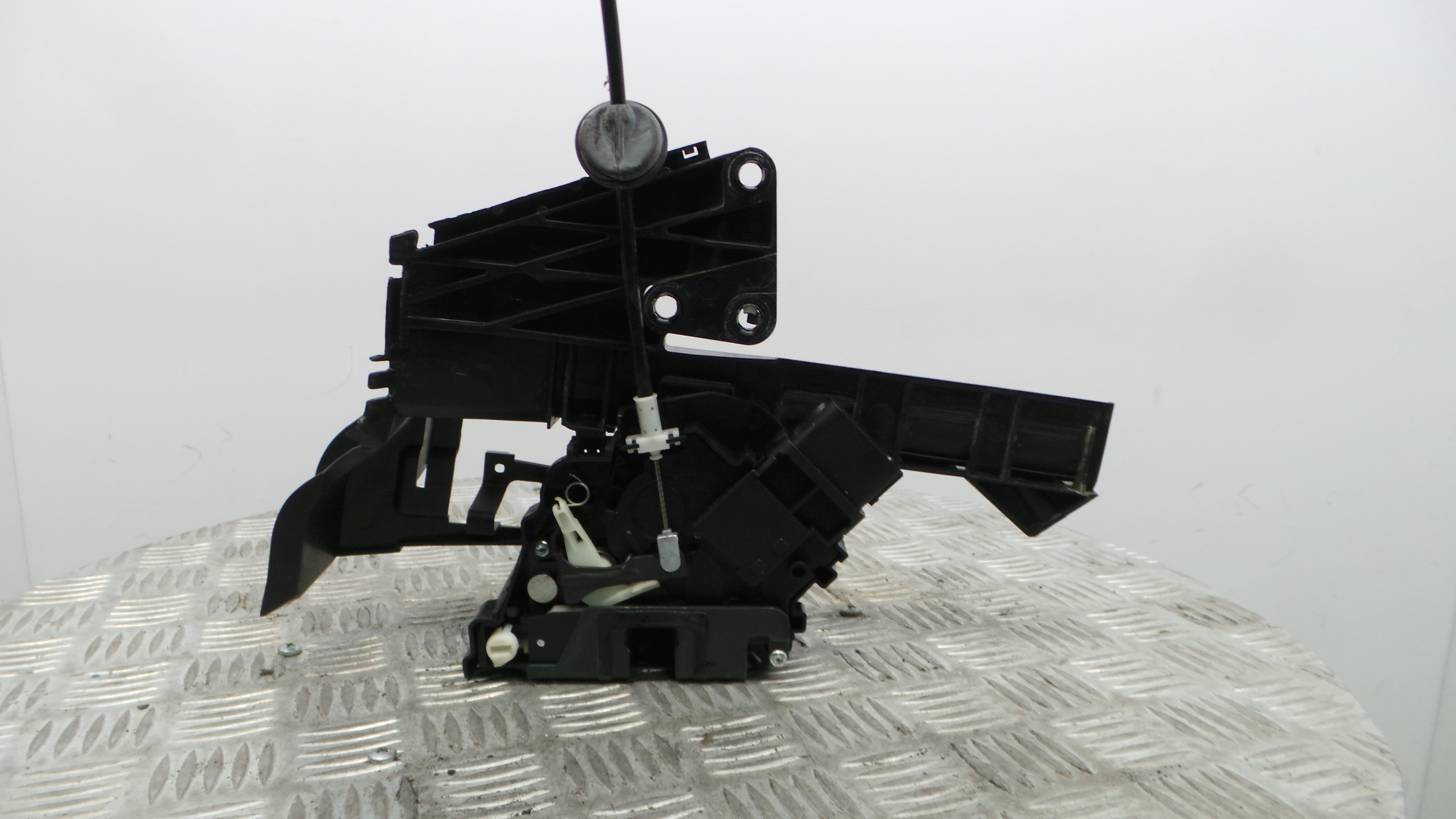 Fecho da Porta Trás Esq 4M5A-A26413-BE - FORD FOCUS II (DA_, HCP, DP)-33641768 Fecho da Porta Trás Esq 4M5A-A26413-BE - FORD FOCUS II (DA_, HCP, DP)-33641768