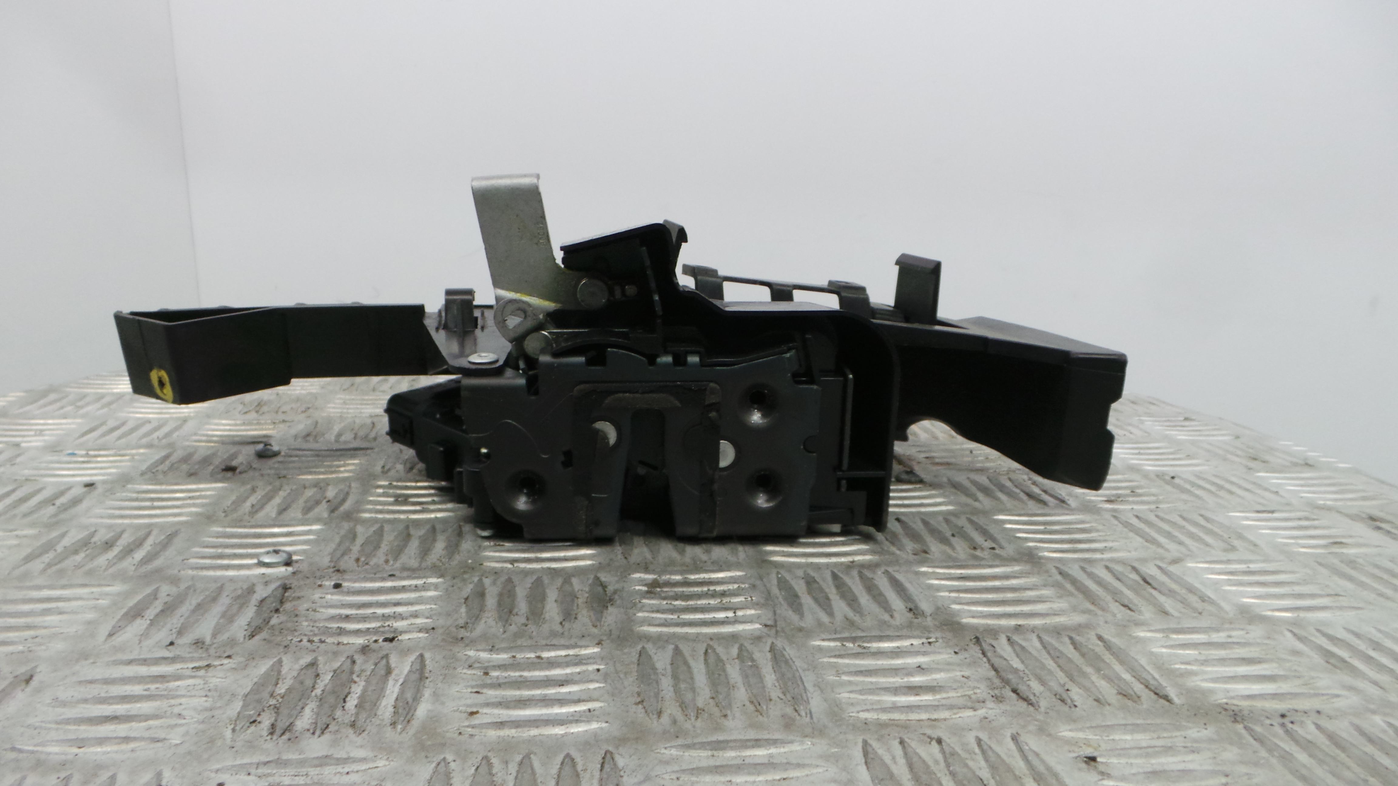 Fecho da Porta Trás Esq 4M5A-A26413-BE - FORD FOCUS II (DA_, HCP, DP)-33641768