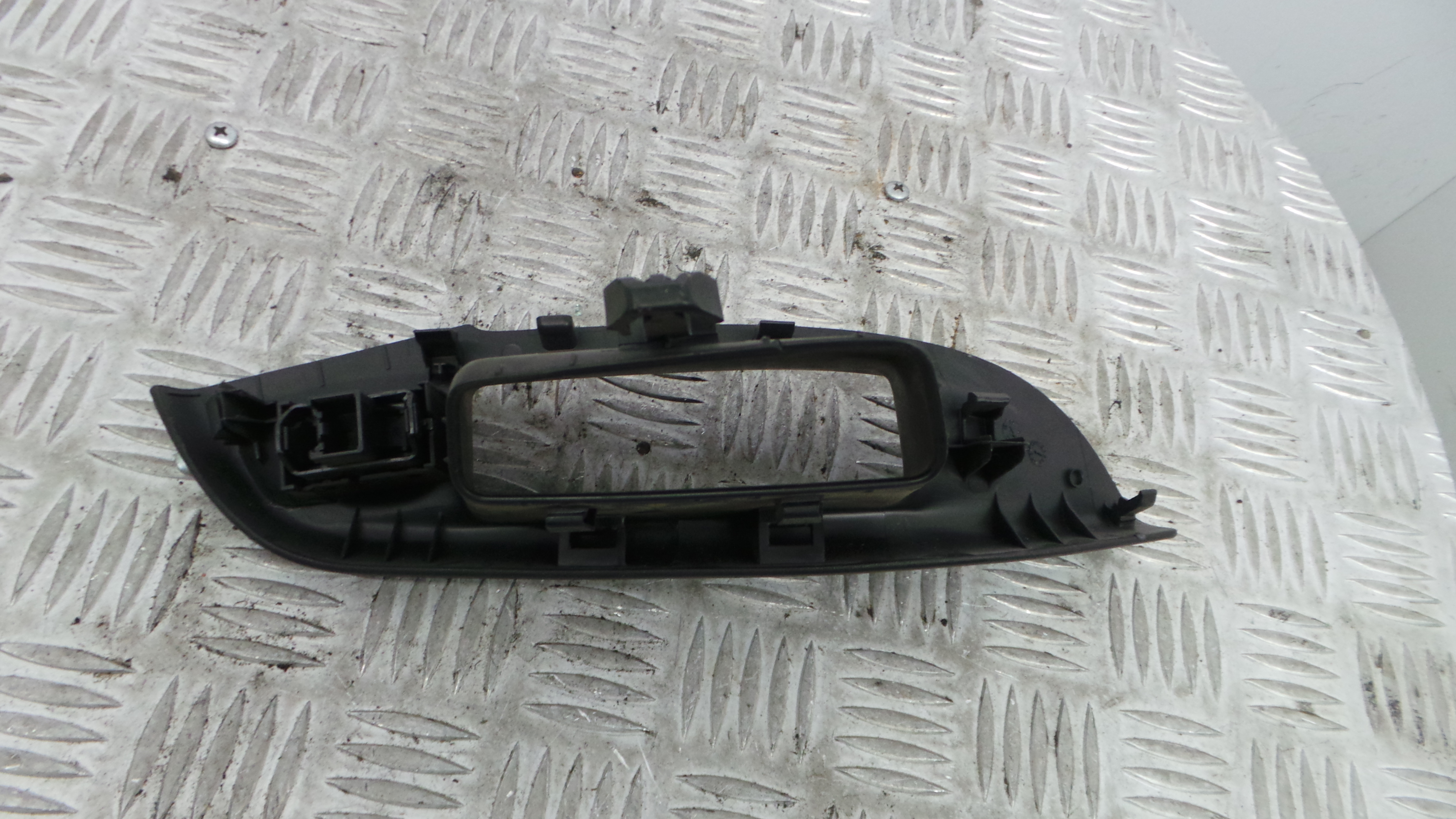 Interruptor / Comando Elevador Vidro Trás Esq BM51-A237W21-BEW - FORD FOCUS III-33641780