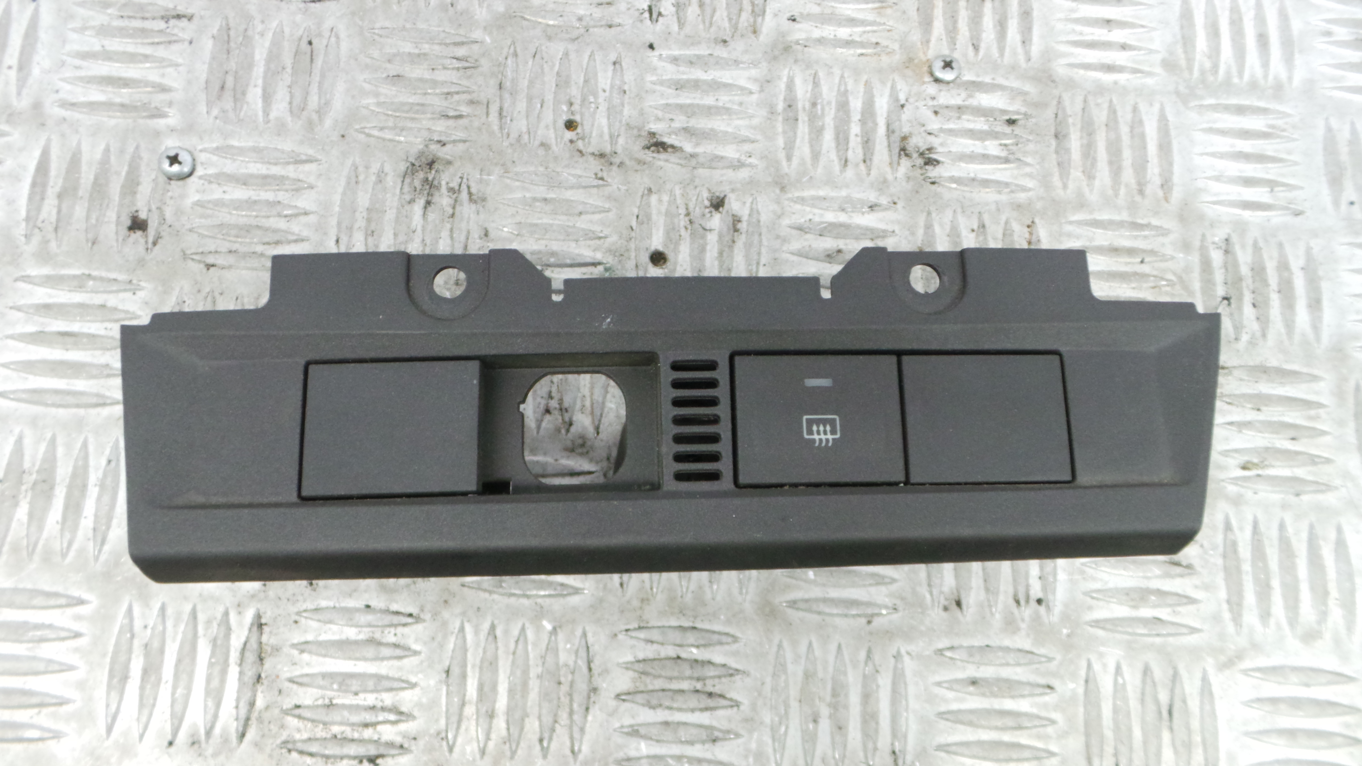 Botões da Consola  4M51-13D734-BB - FORD FOCUS II (DA_, HCP, DP)-33641812