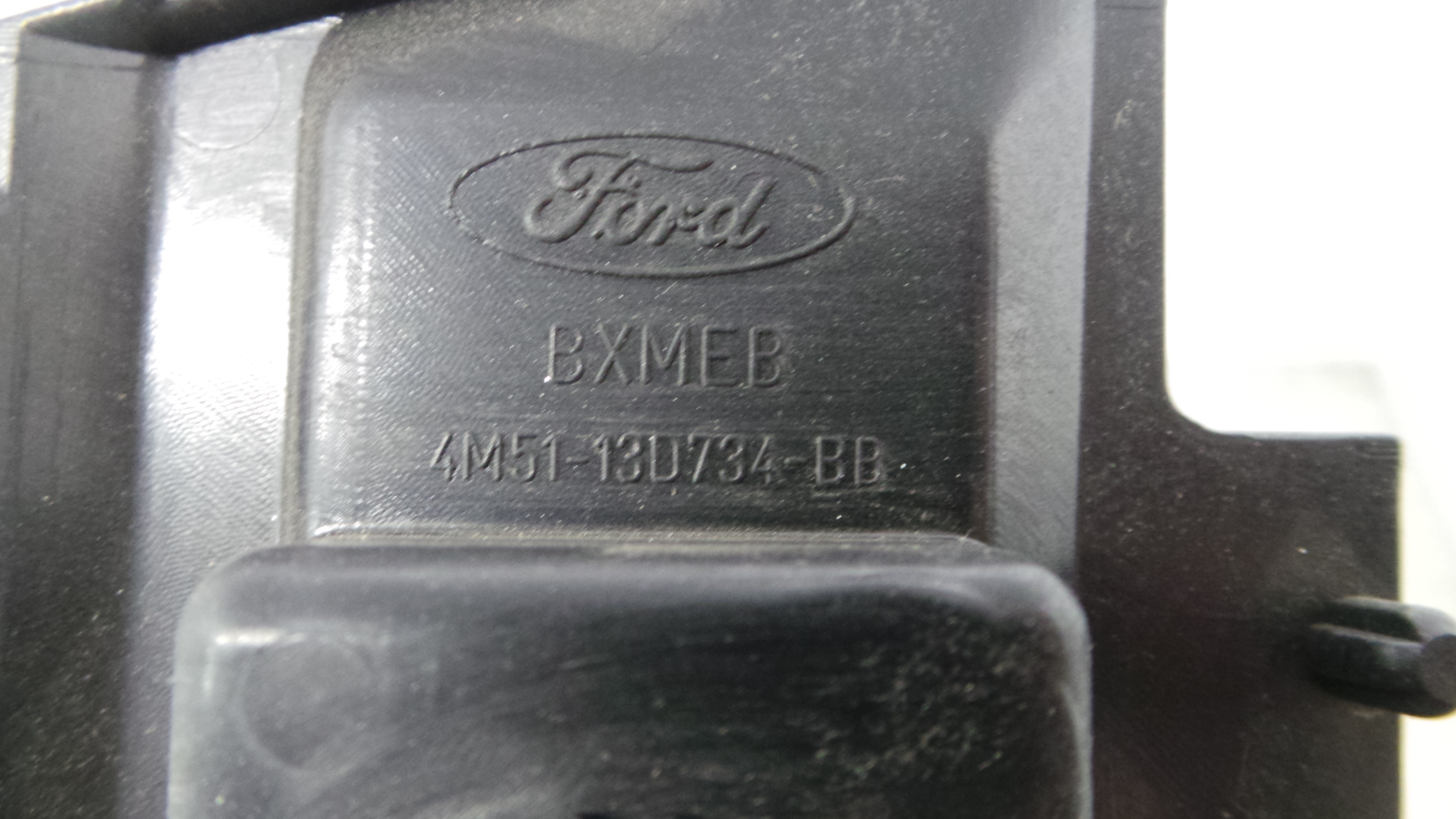 Botões da Consola  4M51-13D734-BB - FORD FOCUS II (DA_, HCP, DP)-33641812