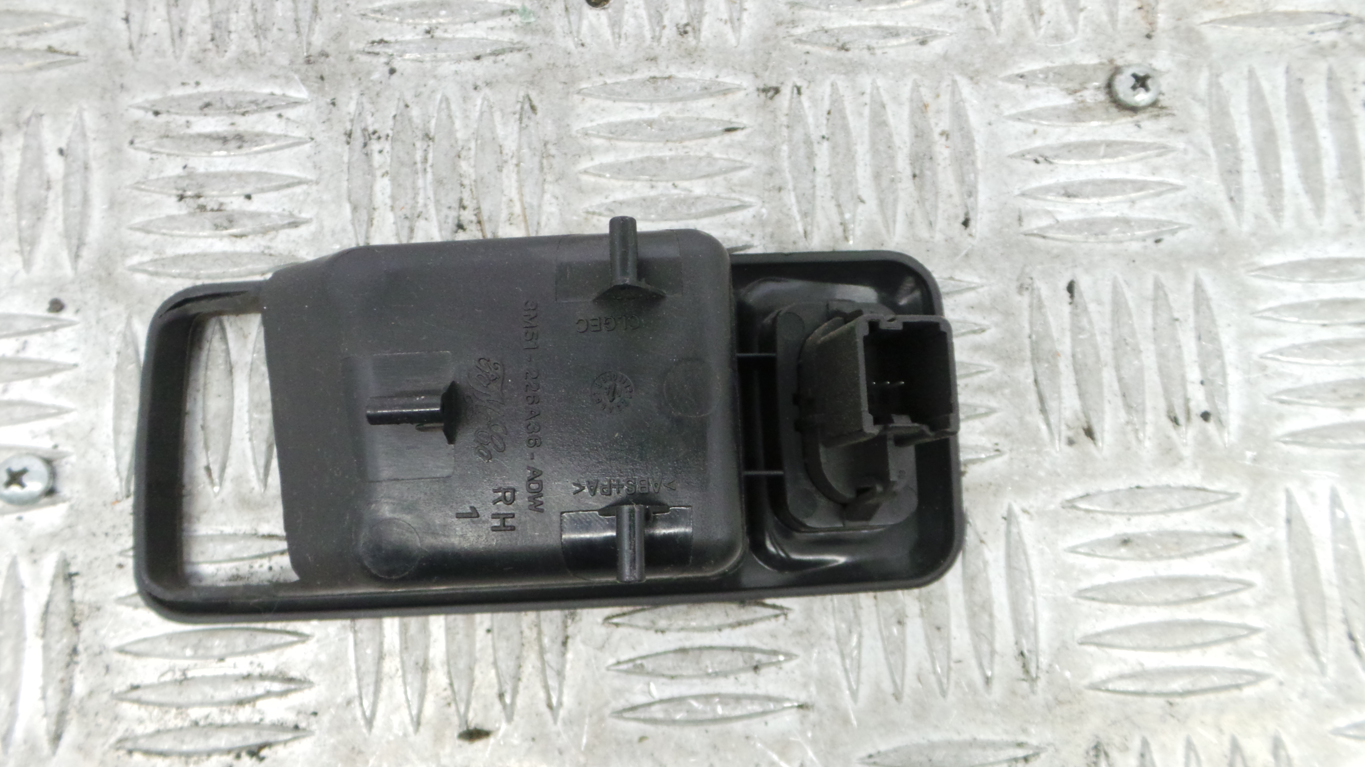 Interruptor / Comando Elevador Vidro Frente Dto 3M51-226A36-ADW - FORD FOCUS II (DA_, HCP, DP)-33641833