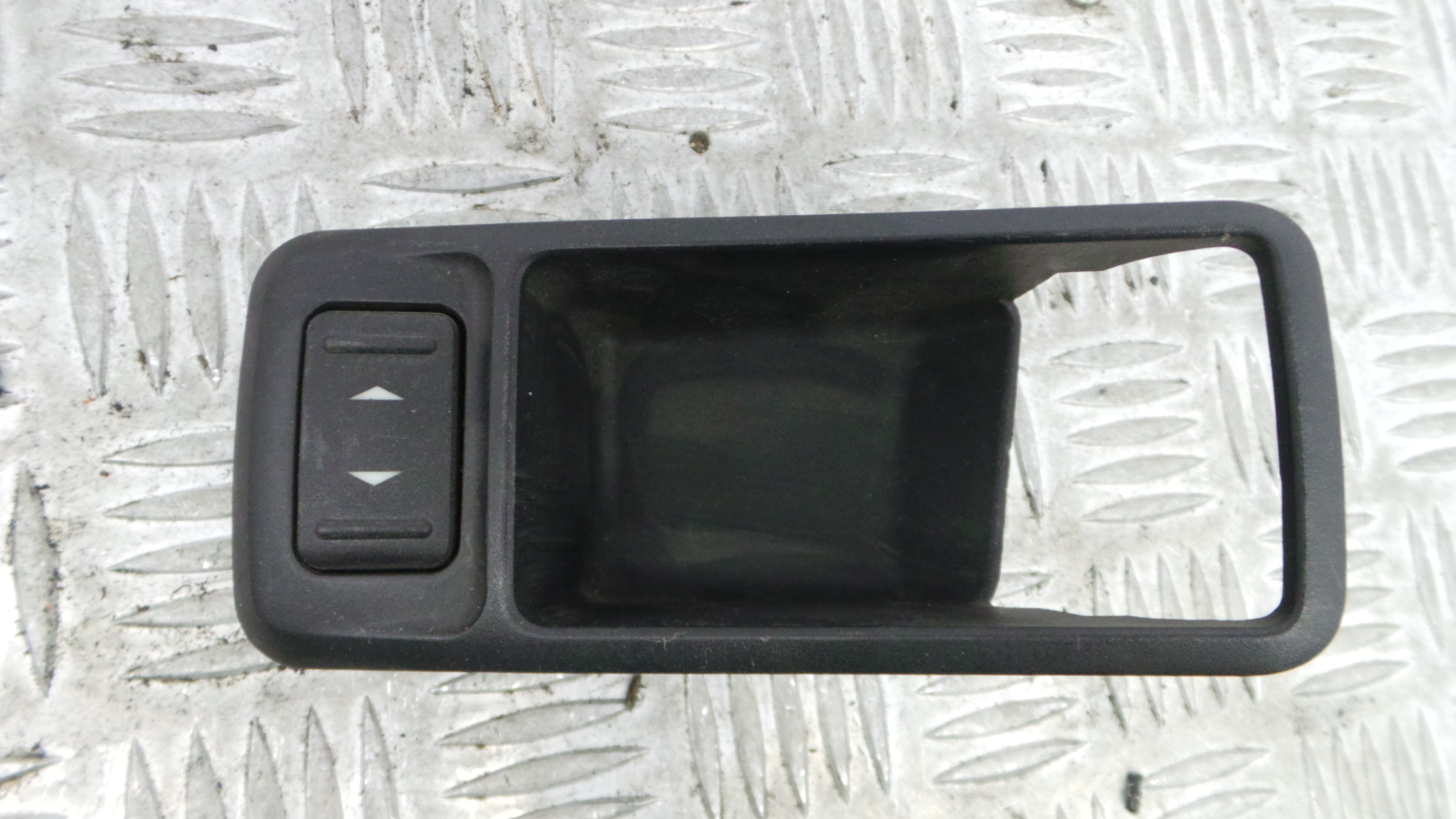 Interruptor / Comando Elevador Vidro Frente Dto  3M51-226A36-ADW - FORD FOCUS C-MAX (DM2)-33641851