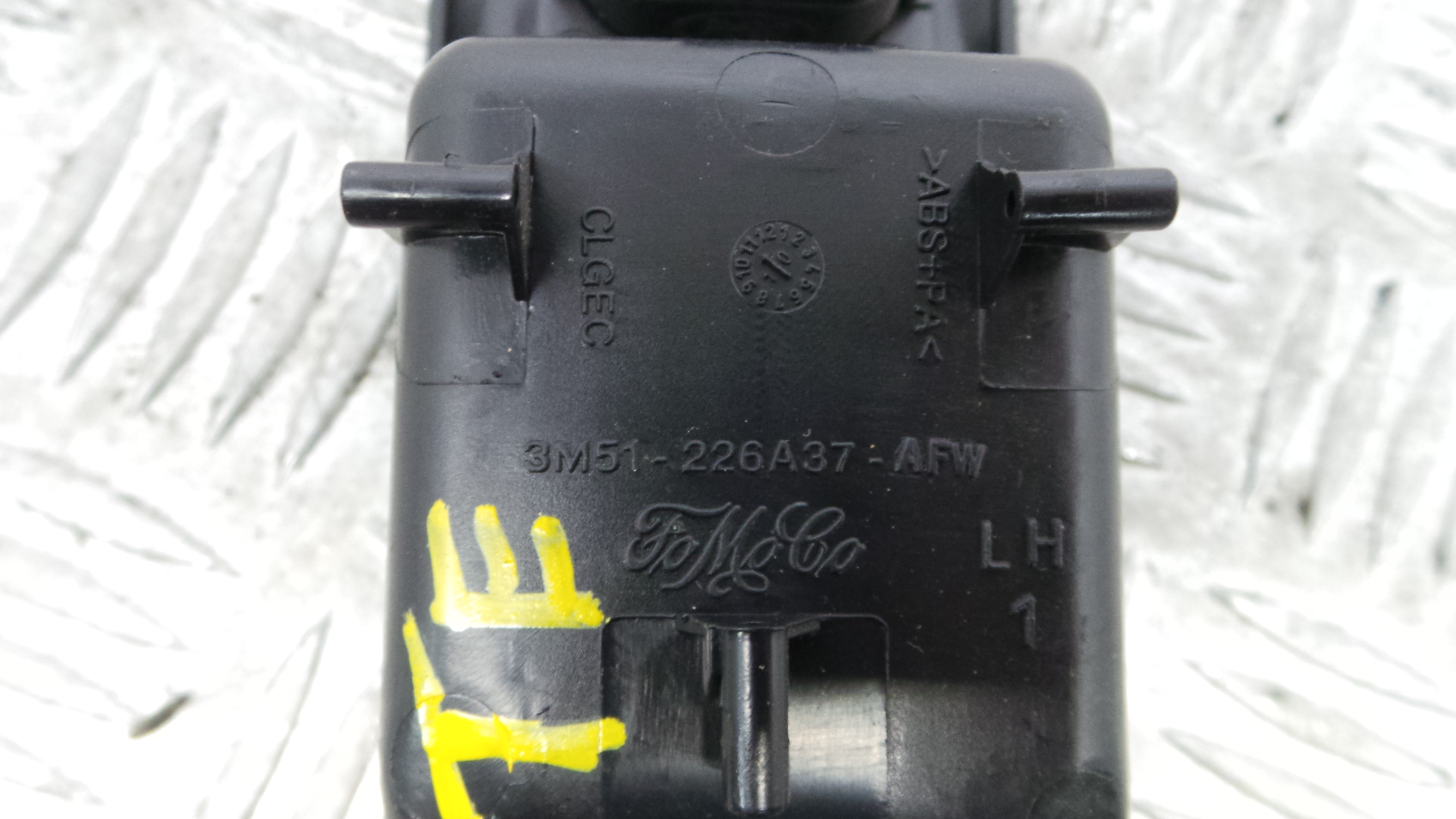Interruptor / Comando Elevador Vidro Trás Esq 3M51-226A36-AFW - FORD FOCUS II (DA_, HCP, DP)-33641857