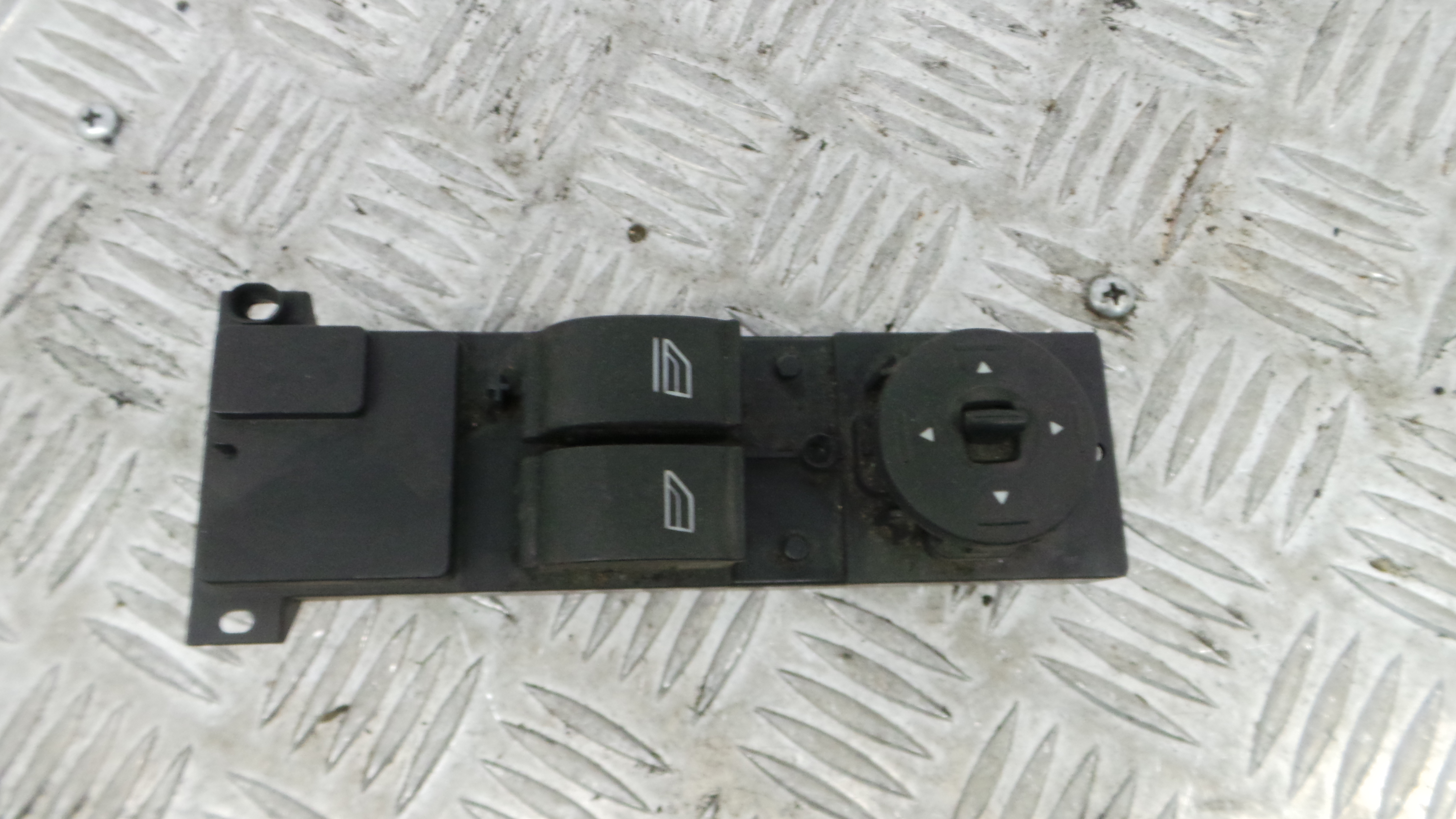 Interruptor / Comando Elevador Vidro Frente Esq  3M5T-14529-CF - FORD FOCUS II (DA_, HCP, DP)-33641870
