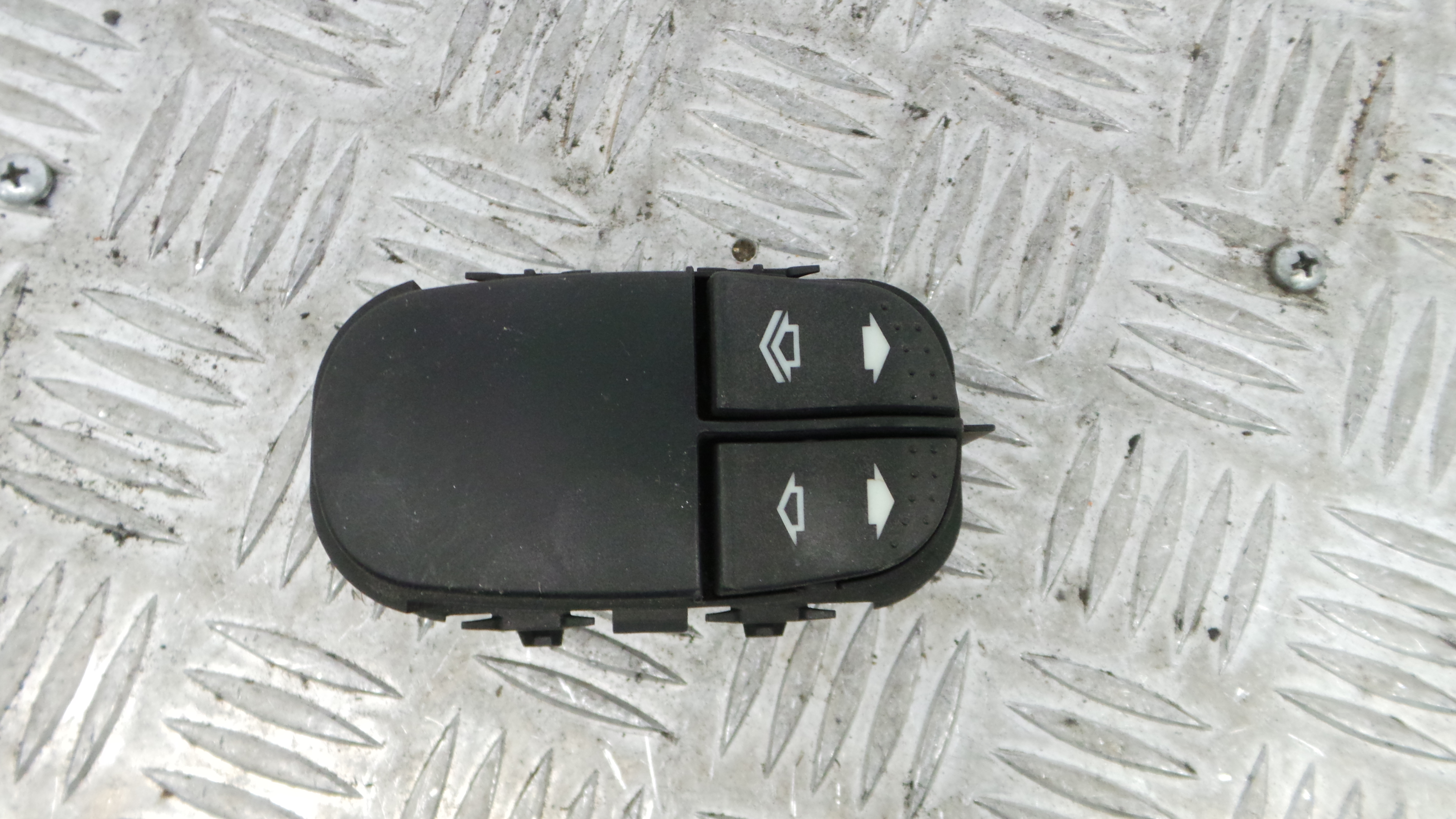 Interruptor / Comando Elevador Vidro Frente Esq 98AG-14529-AB - FORD FOCUS I (DAW, DBW)-33641886 Interruptor / Comando Elevador Vidro Frente Esq 98AG-14529-AB - FORD FOCUS I (DAW, DBW)-33641886