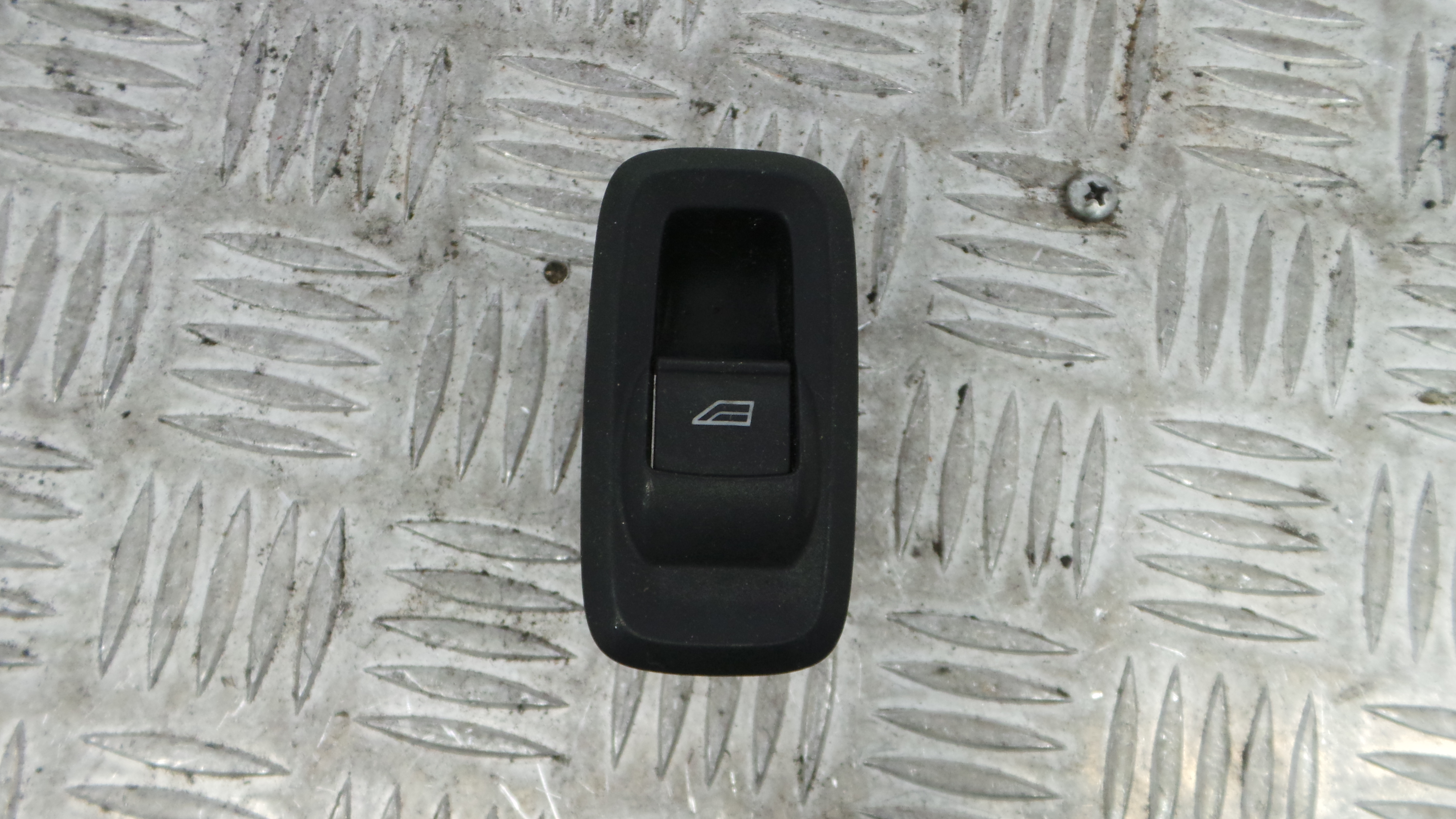 Interruptor / Comando Elevador Vidro Trás Dto 8A6T-14529-AB - FORD FIESTA VI (CB1, CCN)-33641895