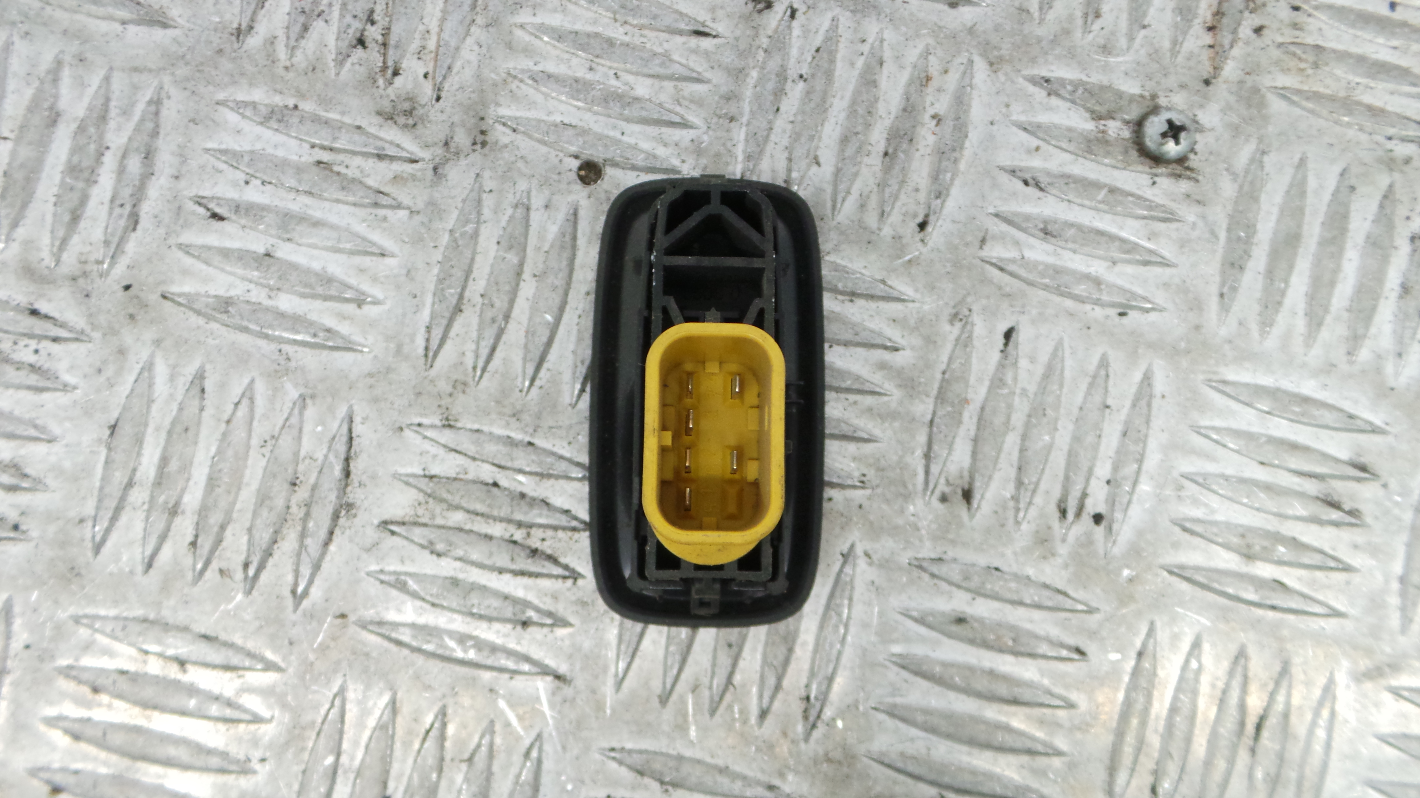 Interruptor / Comando Elevador Vidro Trás Dto 8A6T-14529-AB - FORD FIESTA VI (CB1, CCN)-33641895