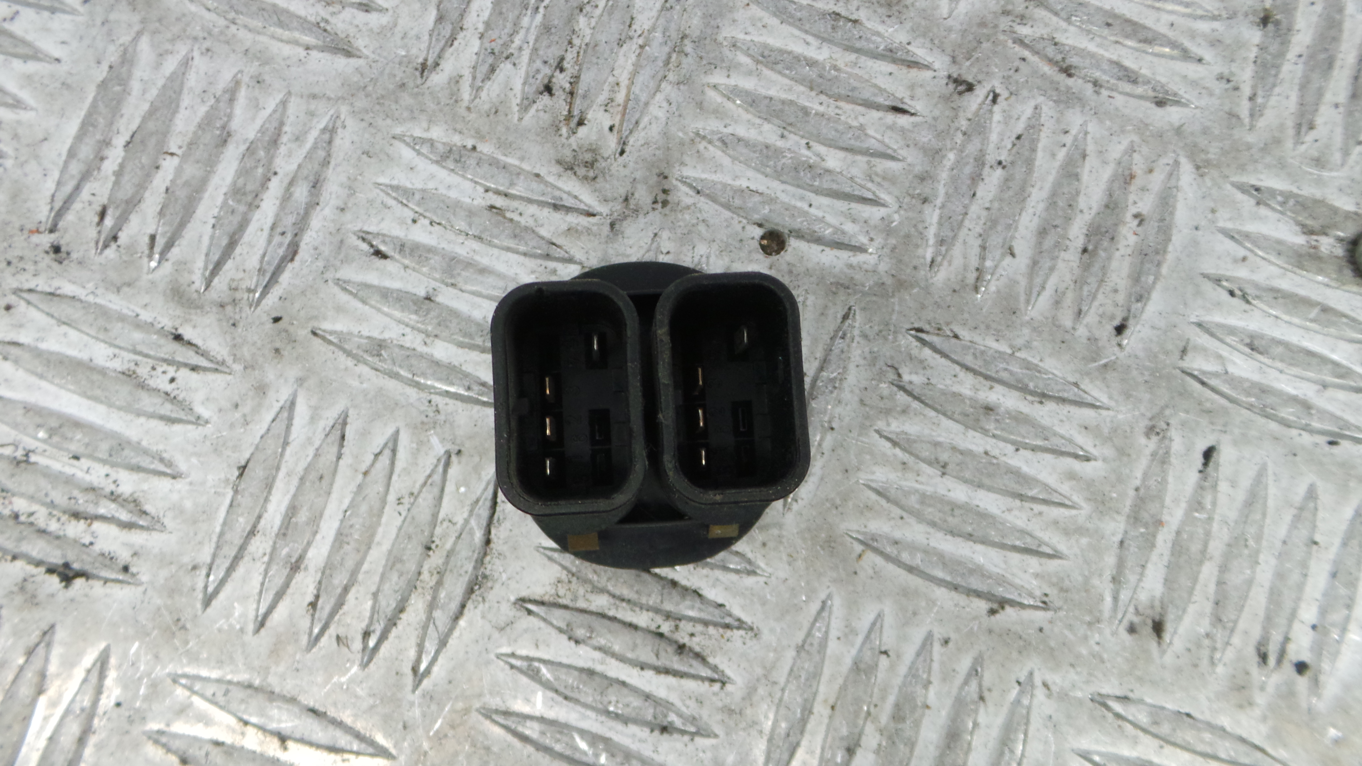 Interruptor / Comando Elevador Vidro Frente Esq  96FG-14529-BC - FORD FIESTA IV (JA_, JB_), FIESTA M-33641907