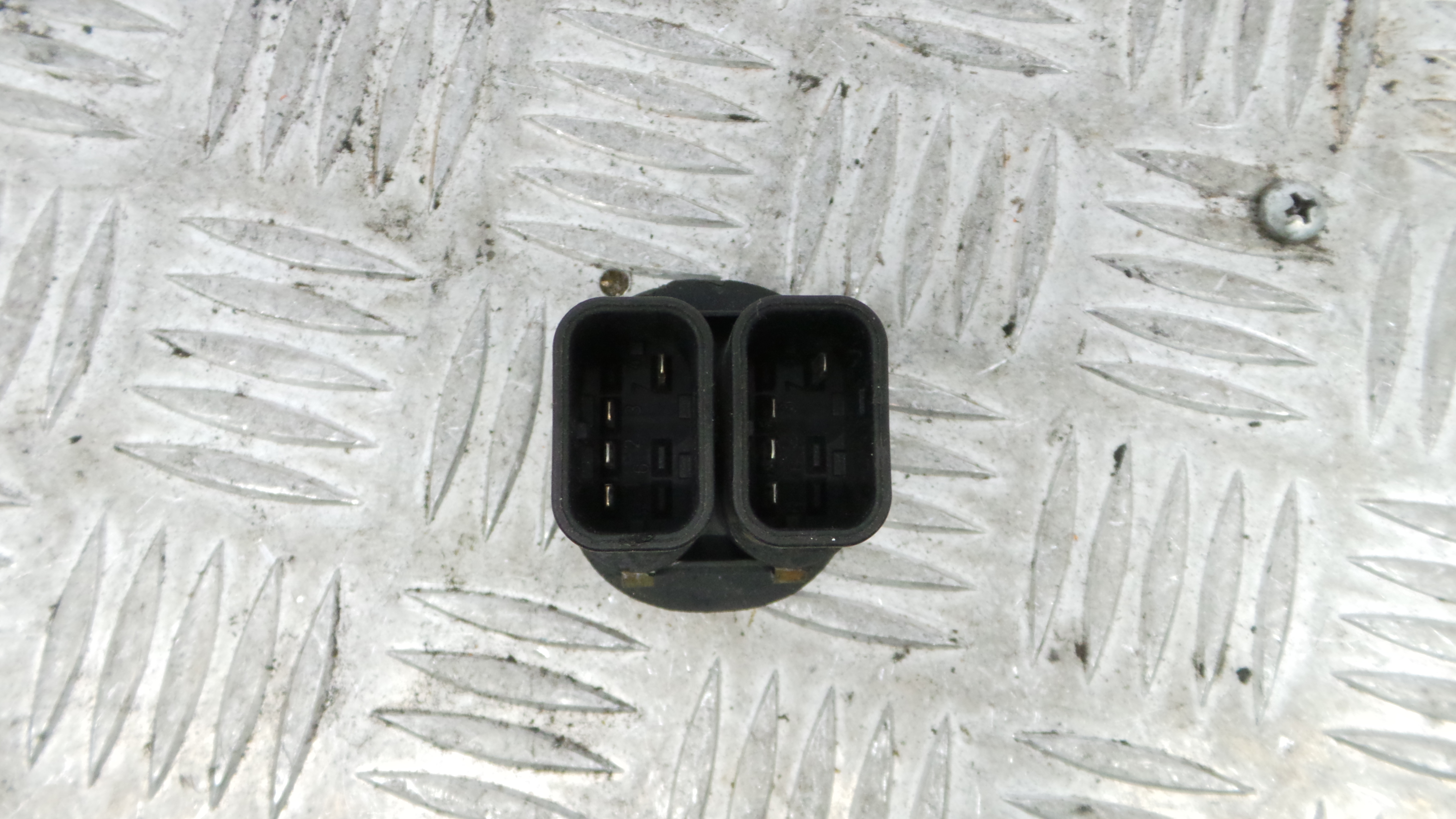 Interruptor / Comando Elevador Vidro Frente Esq  96FG-14529-BC - FORD FIESTA IV (JA_, JB_), FIESTA M-33641913