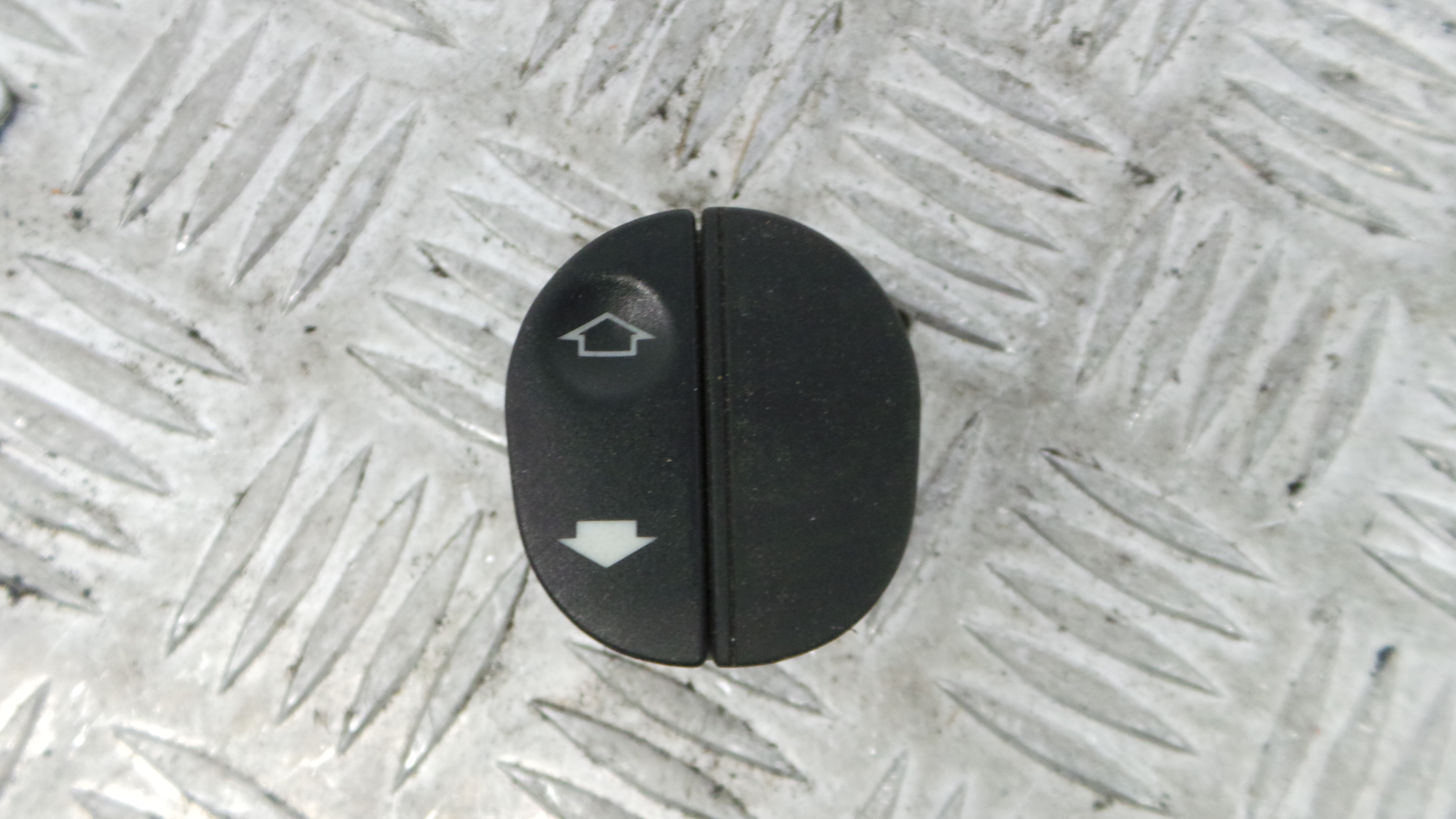 Interruptor / Comando Elevador Vidro Frente Dto  96FG-14529-AD - FORD FIESTA V (JH_, JD_)-33641925