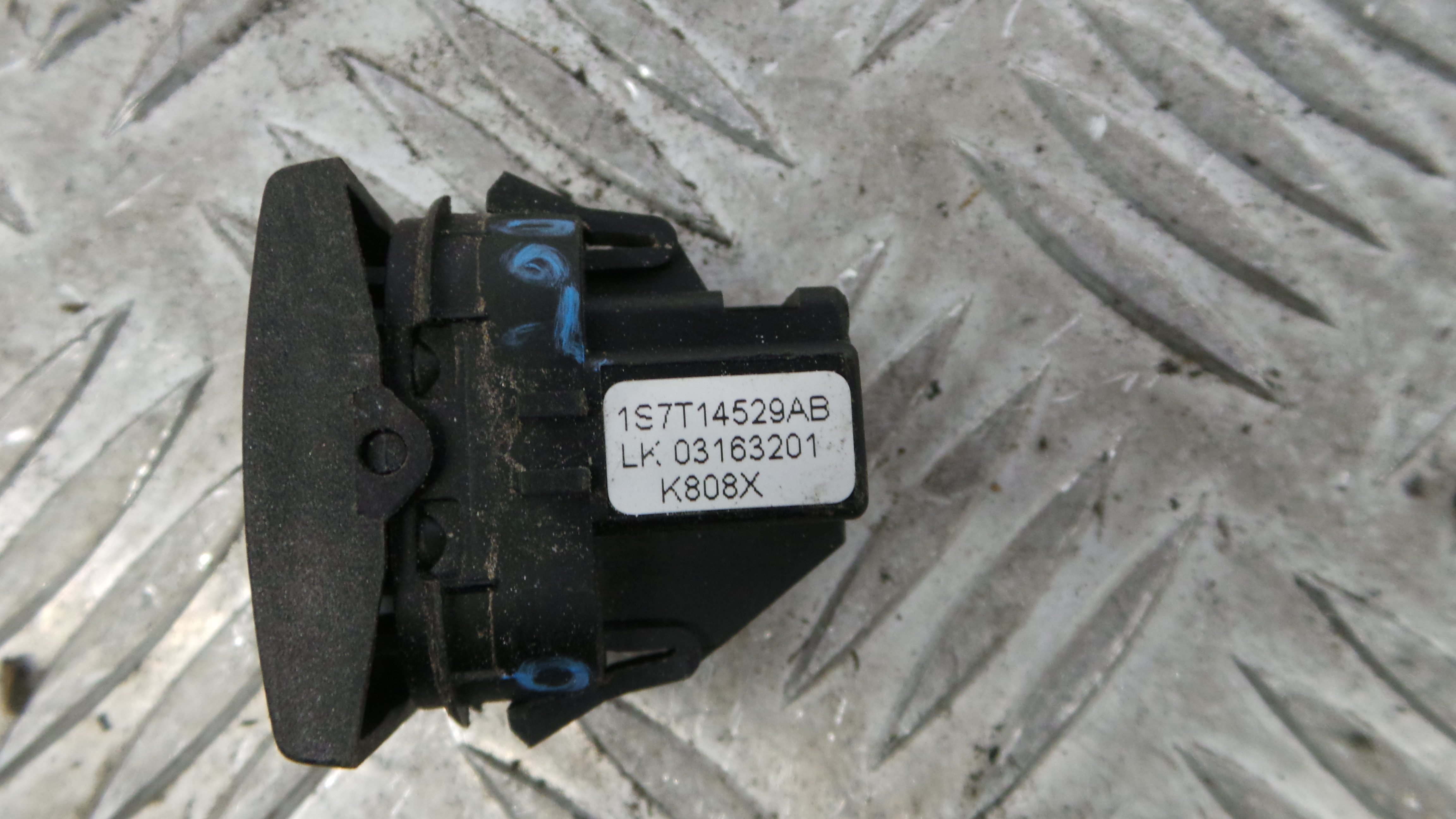 Interruptor / Comando Elevador Vidro Trás Dto 1S7T-14529-AB - FORD MONDEO III (B5Y)-33641985