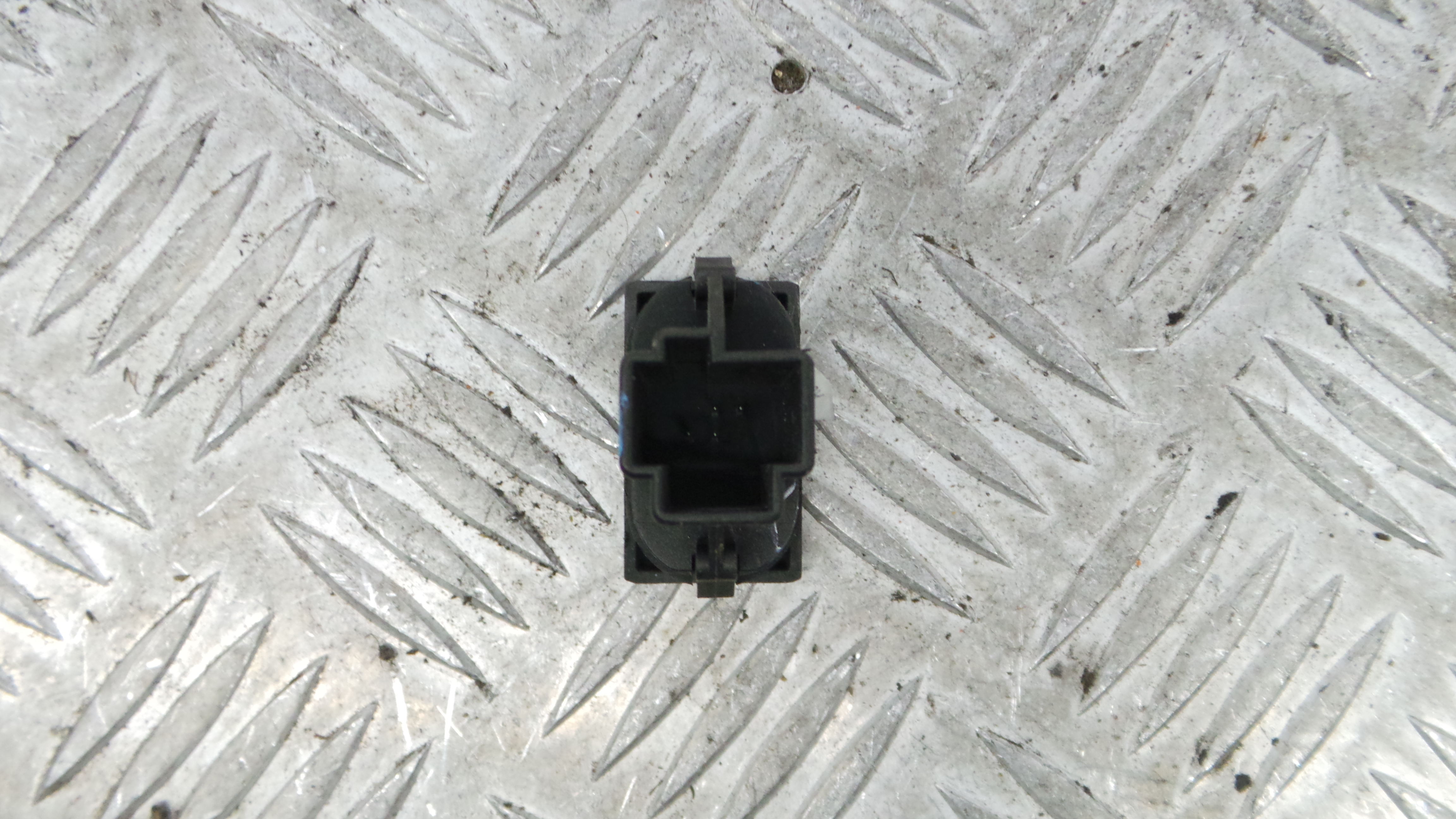 Interruptor / Comando Elevador Vidro Trás Esq 1S7T-14529-AB - FORD MONDEO III (B5Y)-33641988