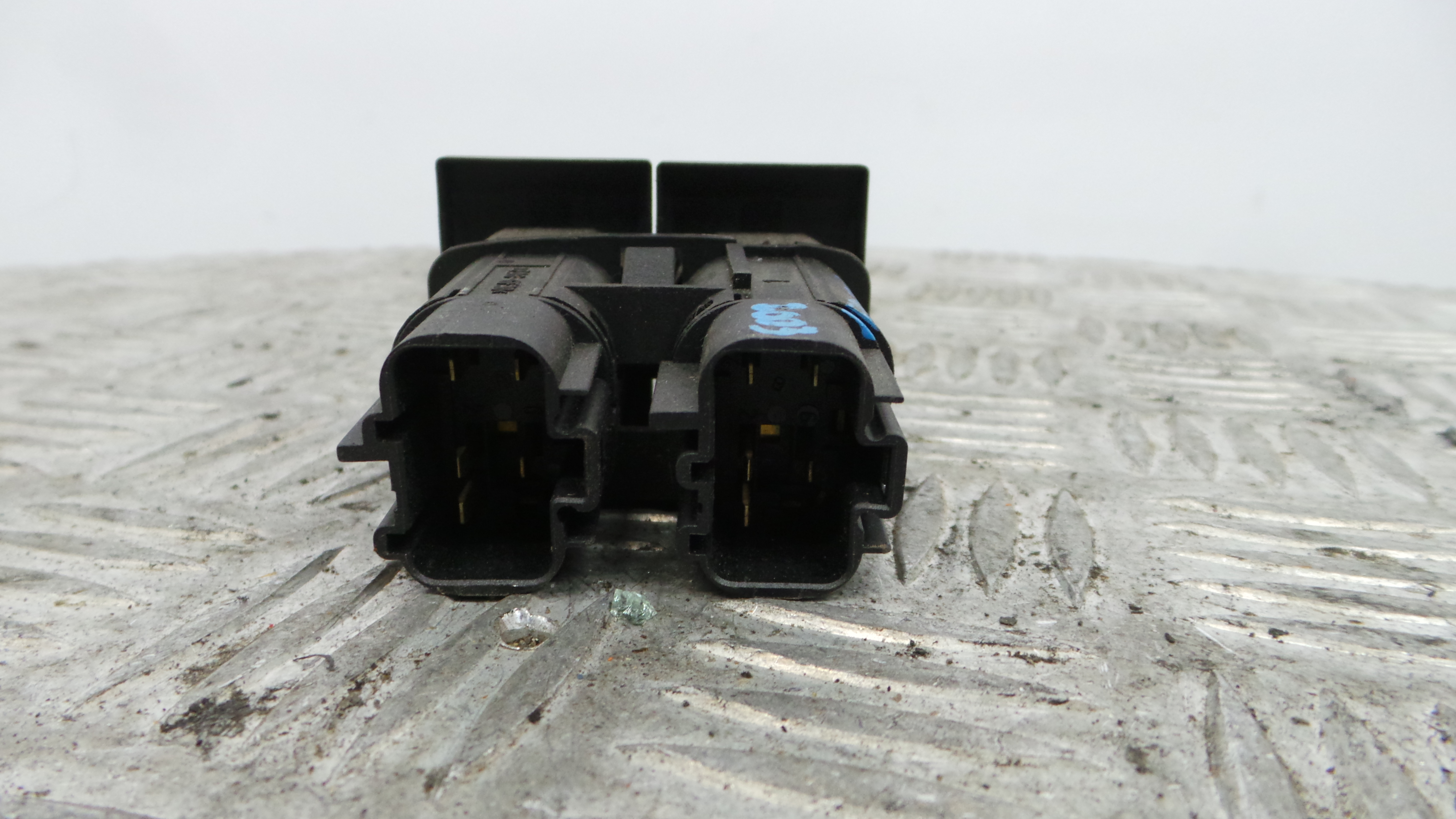 Botões da Consola  1S7T-19K314-AA - FORD MONDEO III (B5Y)-33642369