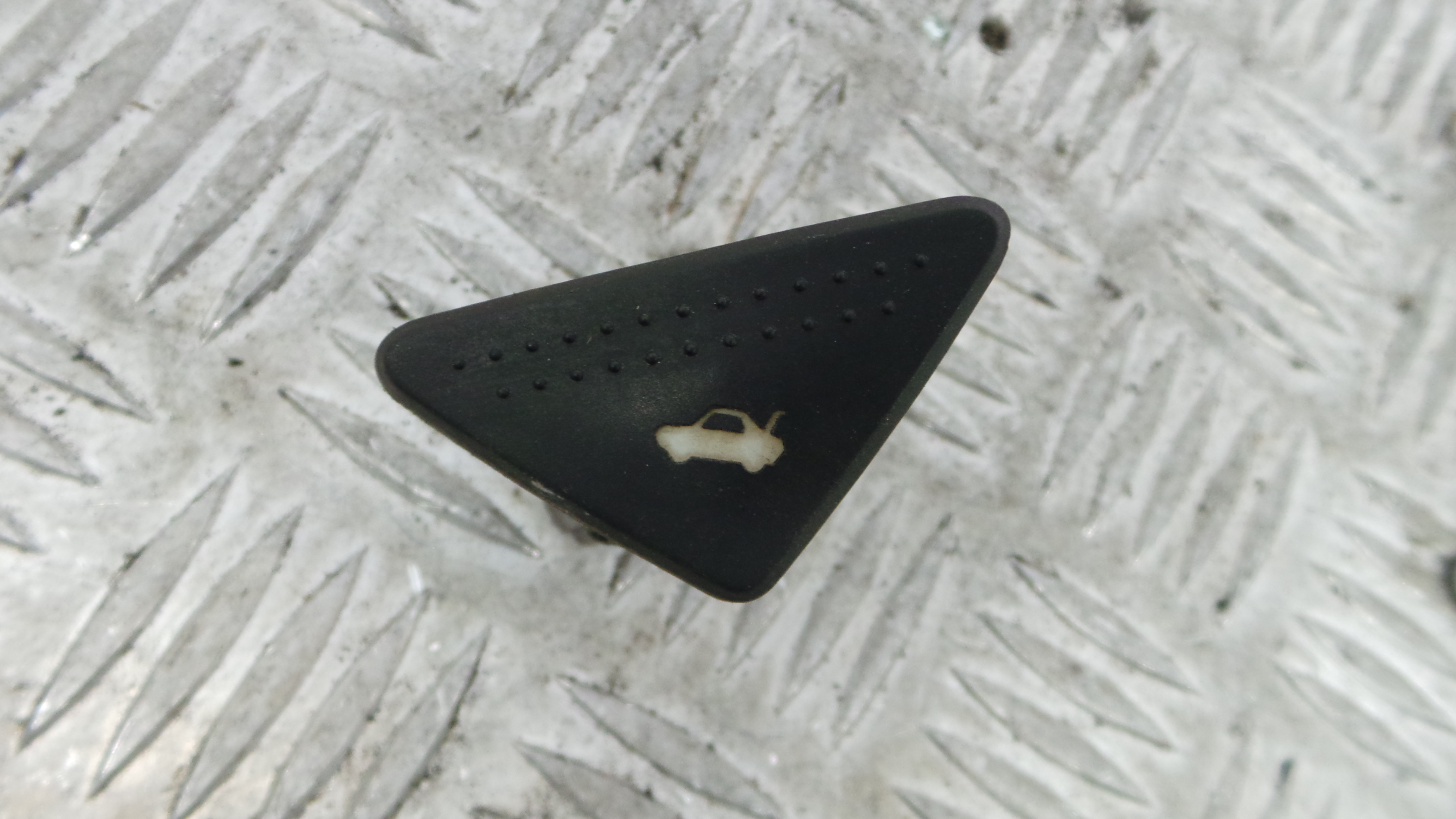 	Interruptor / Comando Mala 98AG-19B514-AD - FORD FOCUS I (DAW, DBW)-33642425