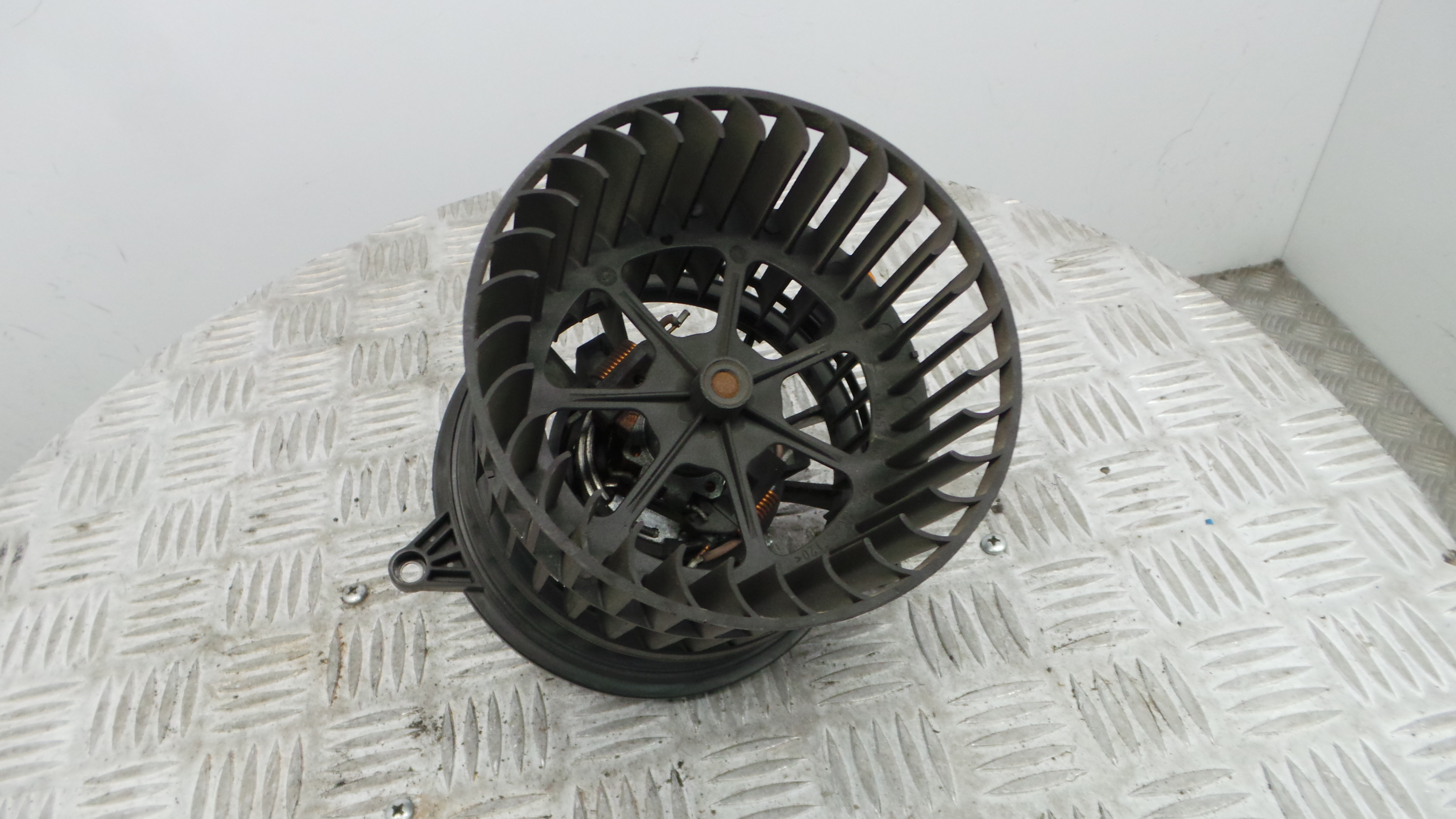 Motor da Chauffage / Motor de Sofagem VP2S6H-18456-AD - FORD FIESTA V (JH_, JD_)-33642553 Motor da Chauffage / Motor de Sofagem VP2S6H-18456-AD - FORD FIESTA V (JH_, JD_)-33642553