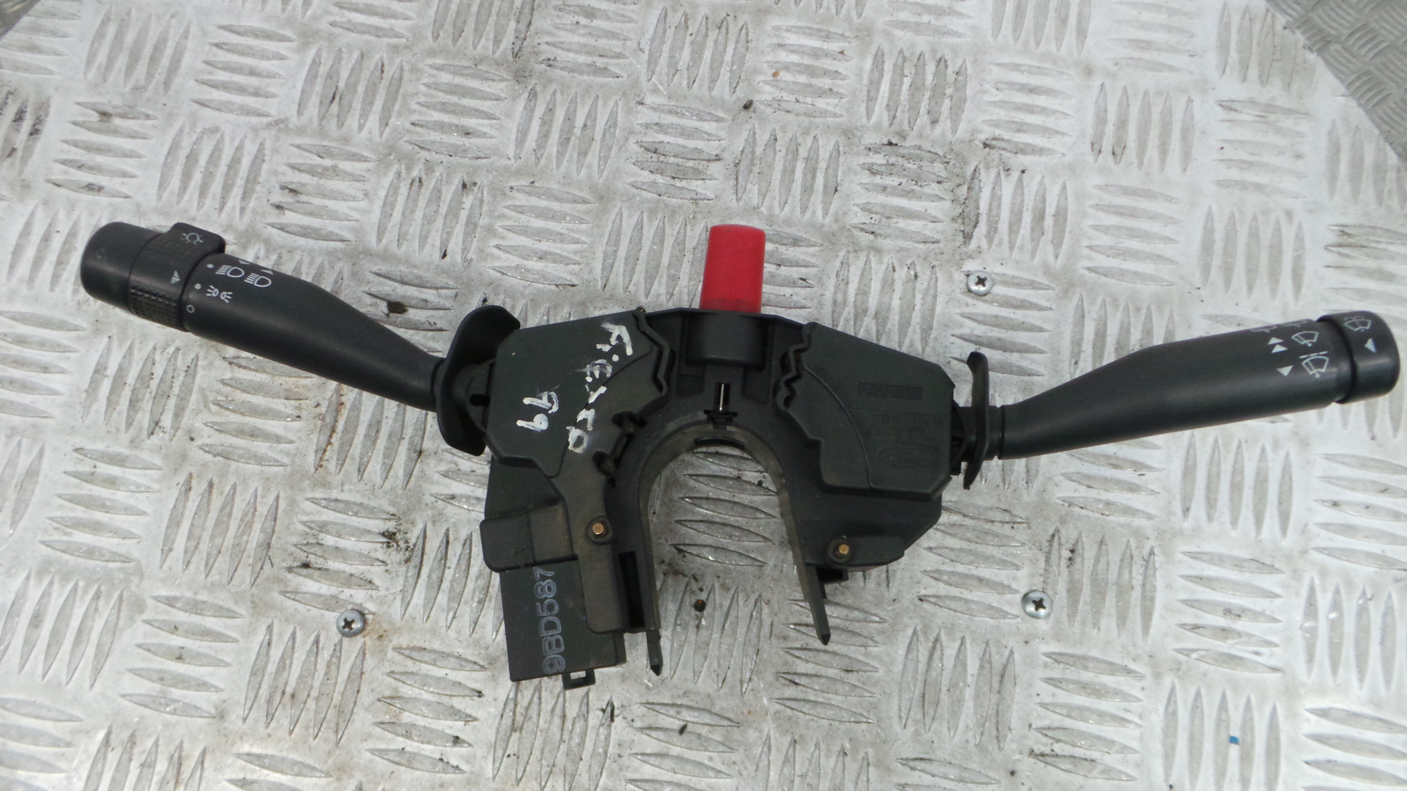 Manete / Comando dos Piscas XS6T-11K665-CA - FORD FIESTA IV (JA_, JB_), FIESTA Mk IV (JA_, JB_)-33643017 Manete / Comando dos Piscas XS6T-11K665-CA - FORD FIESTA IV (JA_, JB_), FIESTA Mk IV (JA_, JB_)-33643017