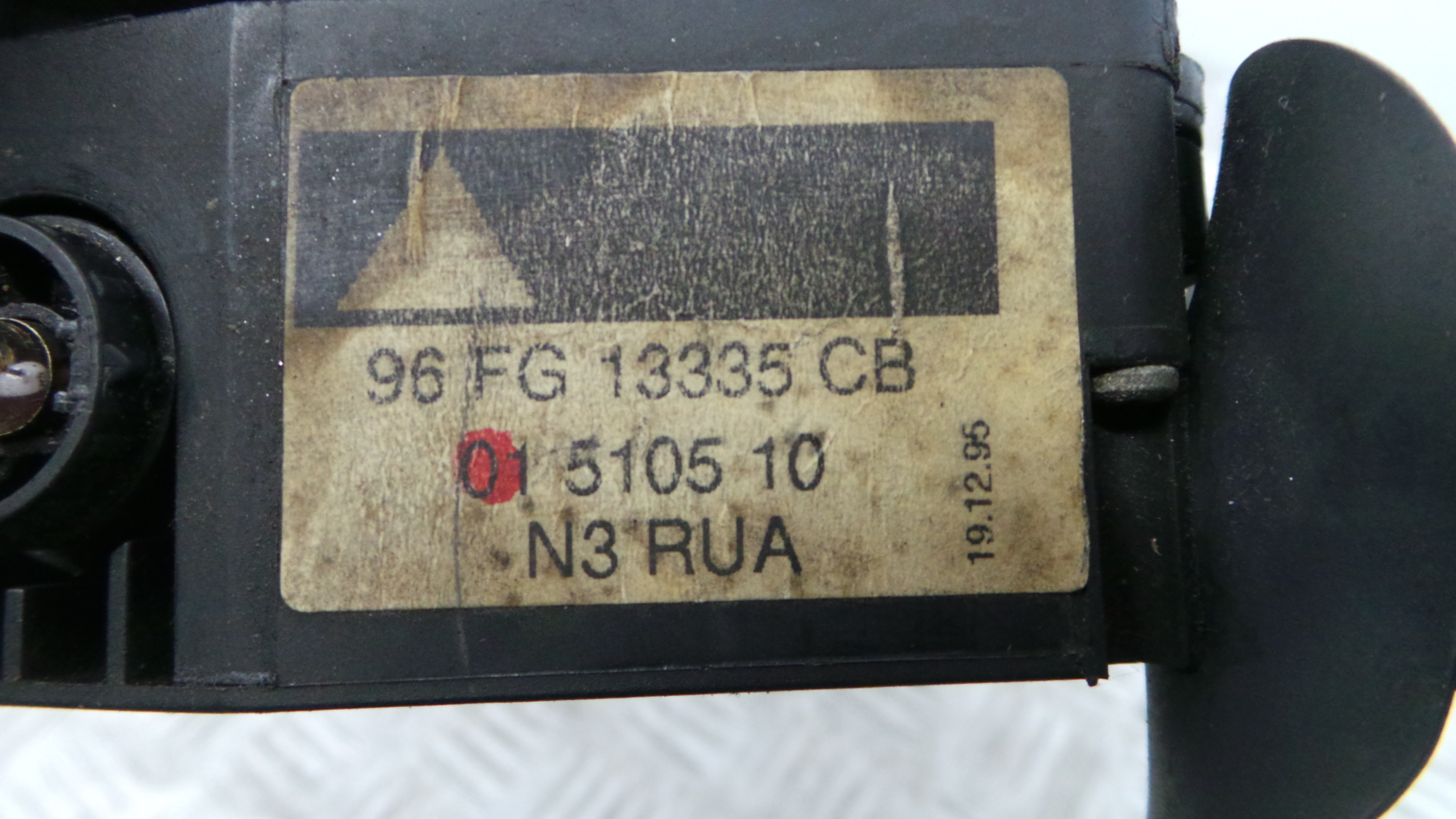 Manete / Comando dos Piscas 96FG-13335-CB - FORD FIESTA IV (JA_, JB_), FIESTA Mk IV (JA_, JB_)-33643037