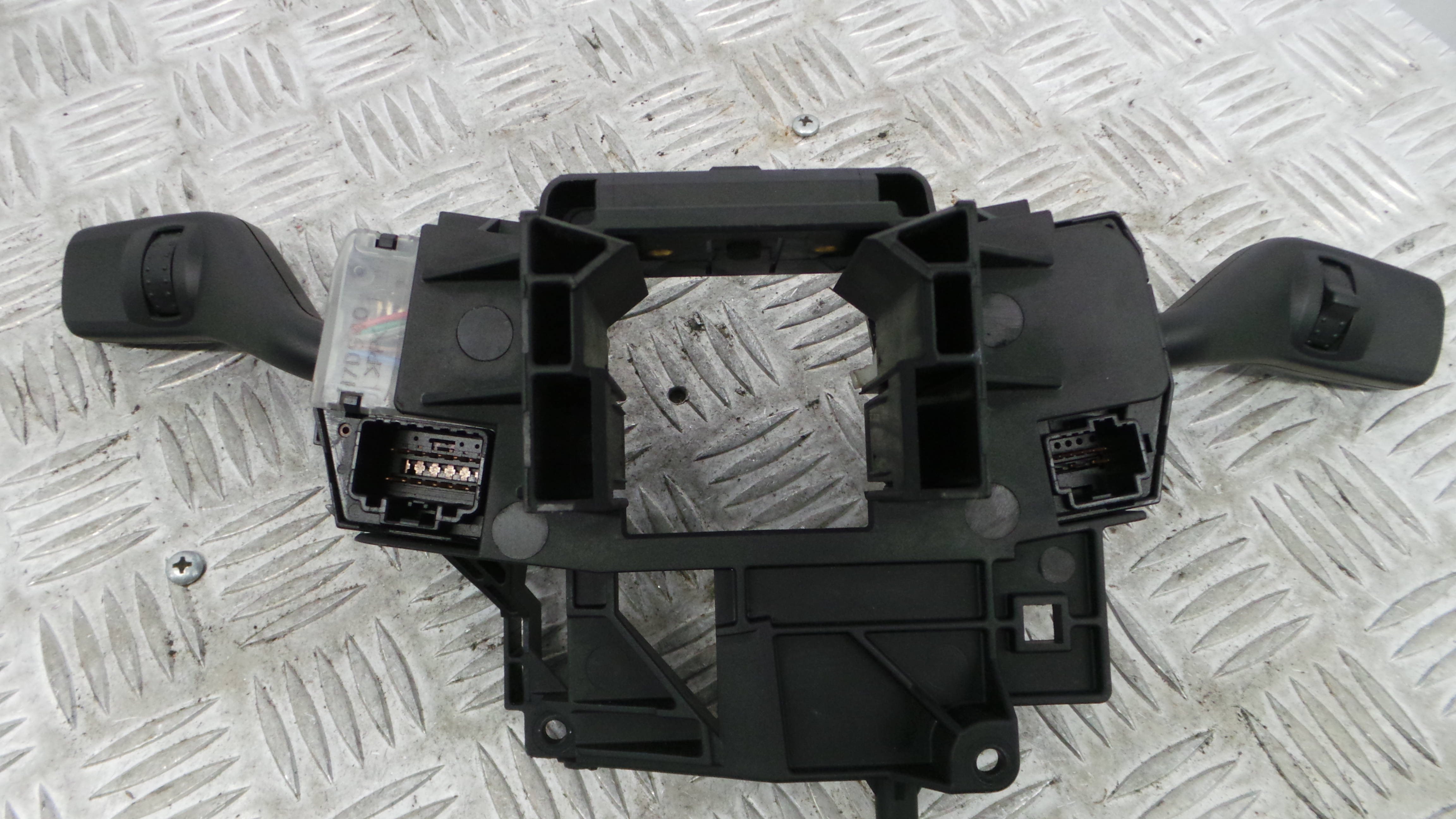 Manete / Comando dos Piscas 4M5T-13N064-HH - FORD FOCUS III-33643136