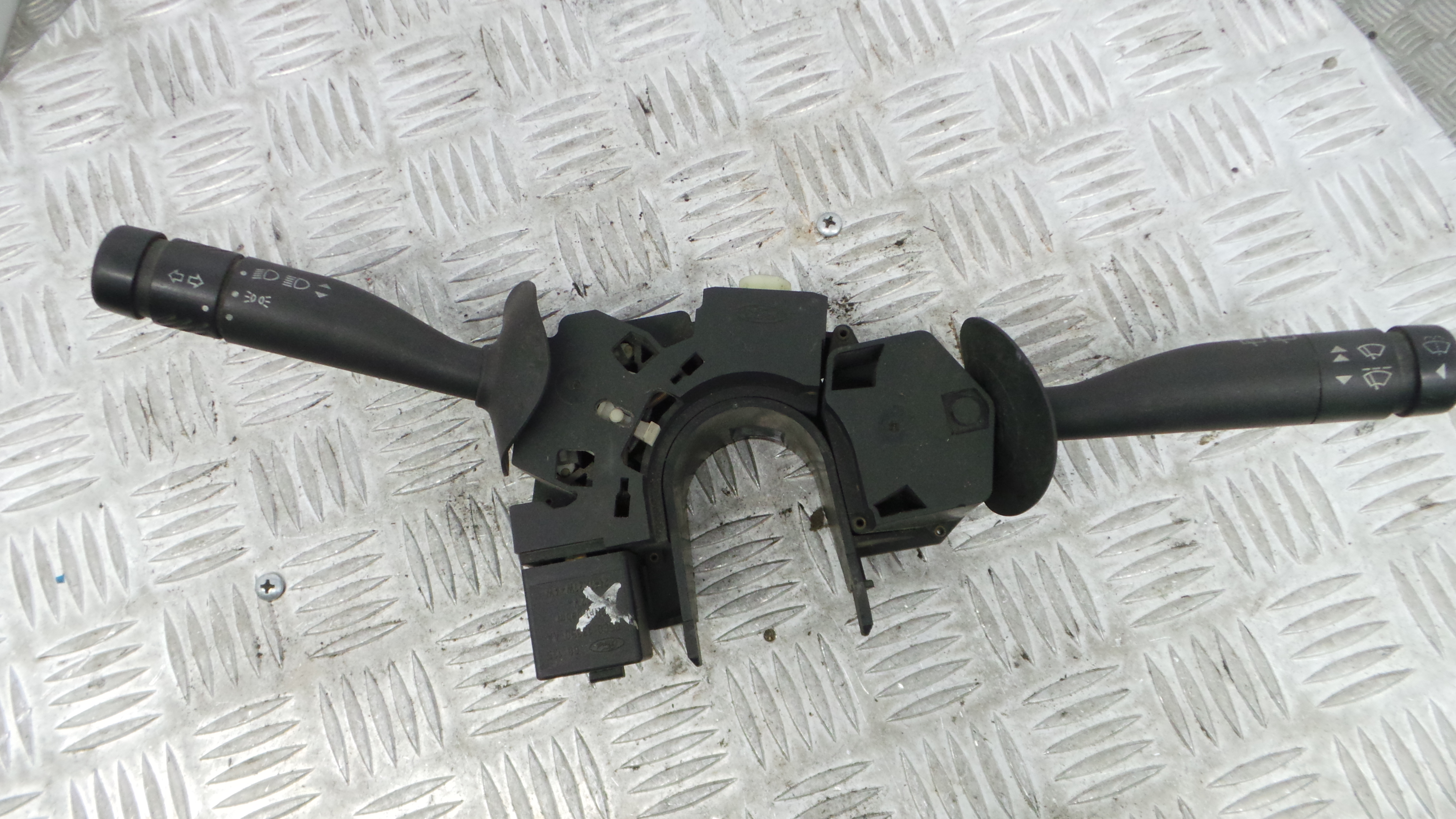 Manete / Comando dos Piscas 94FG-13335-C1A - FORD FIESTA III (GFJ), FIESTA Mk III (GFJ)-33643172