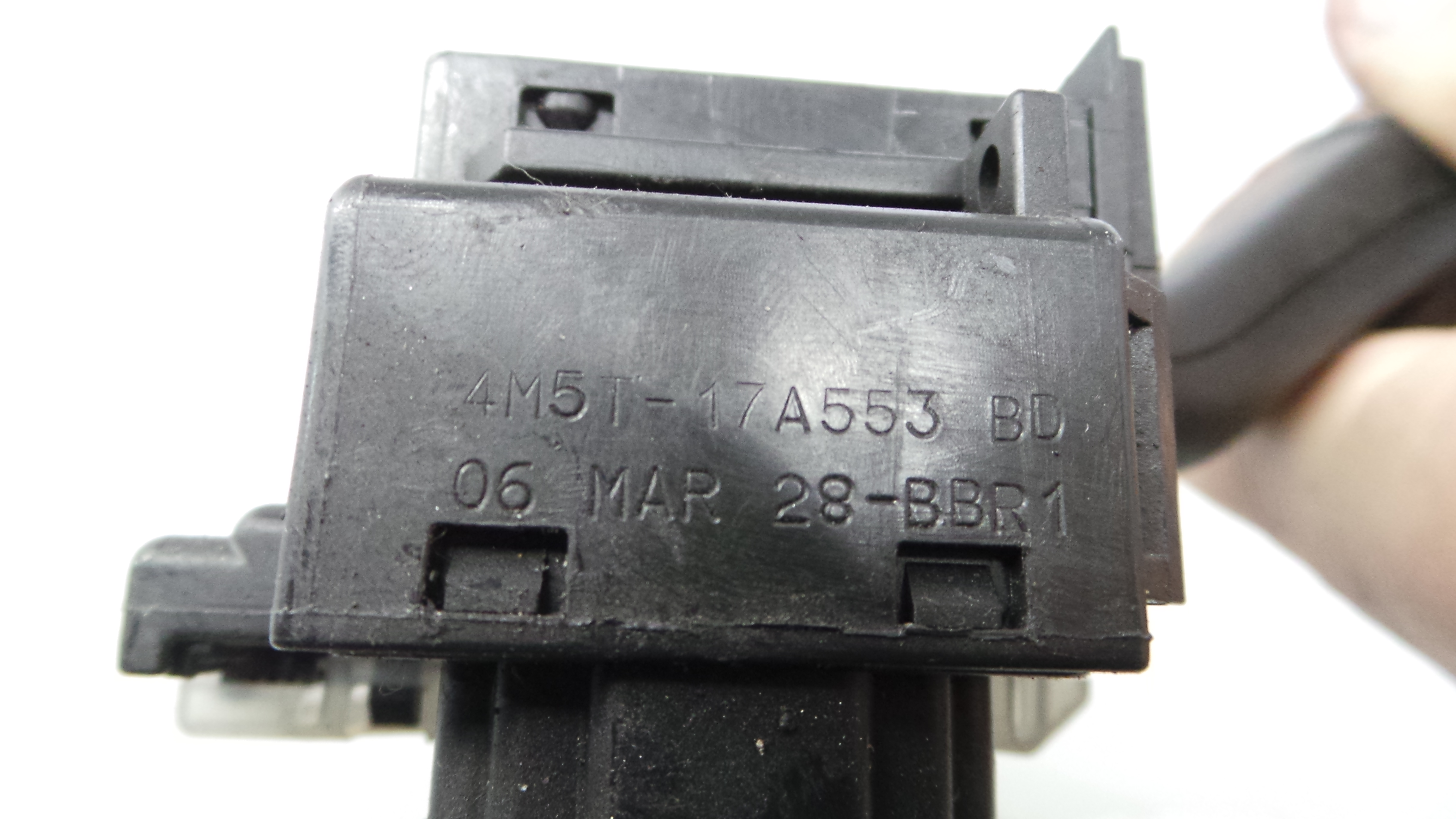 Comando de Limpa Para Brisas 4M5T-17A553-BD - FORD C-MAX (DM2)-33643227