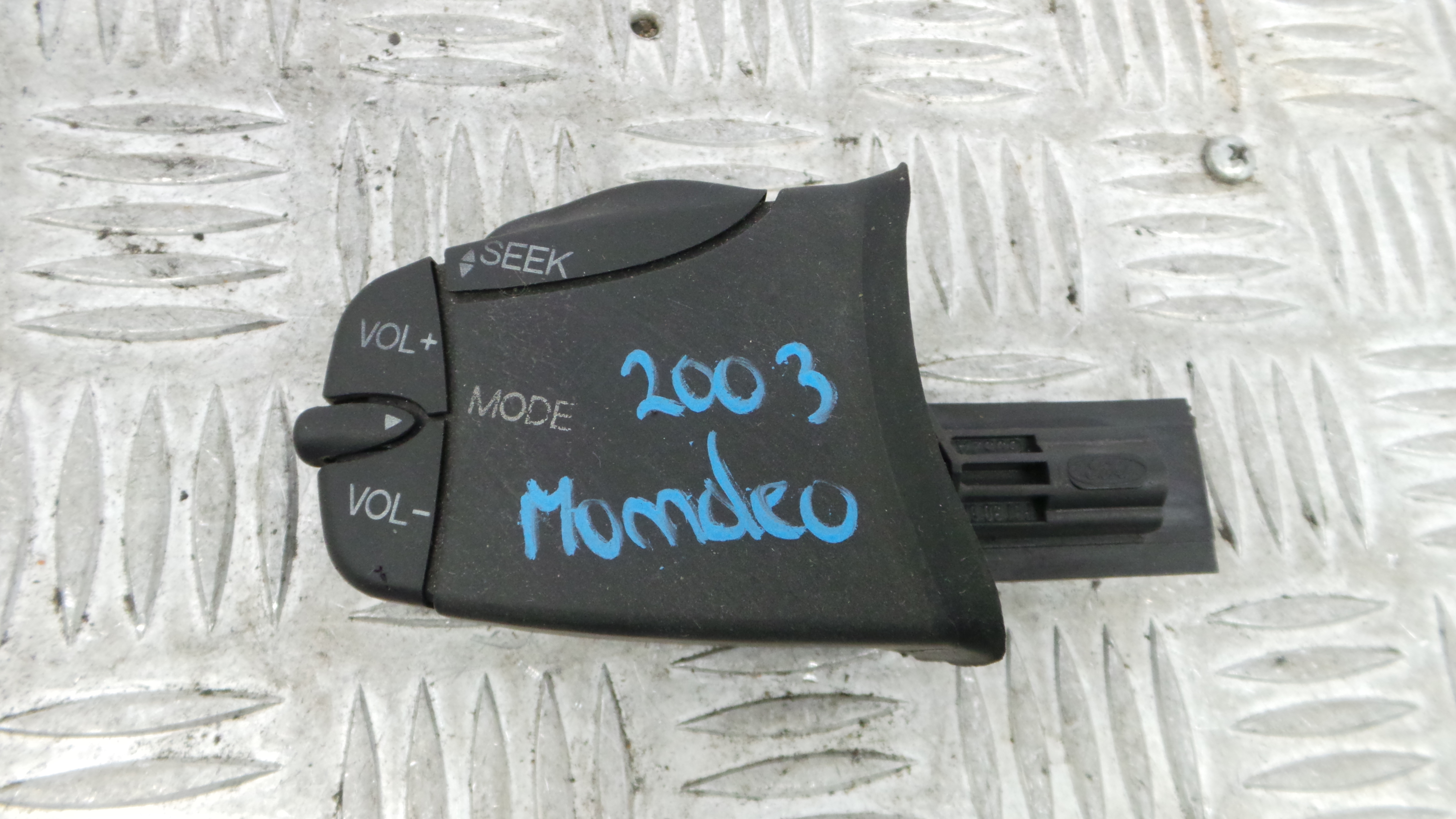 Comando do Rádio 98AB-14K147-AC - FORD MONDEO III (B5Y)-33643248 Comando do Rádio 98AB-14K147-AC - FORD MONDEO III (B5Y)-33643248