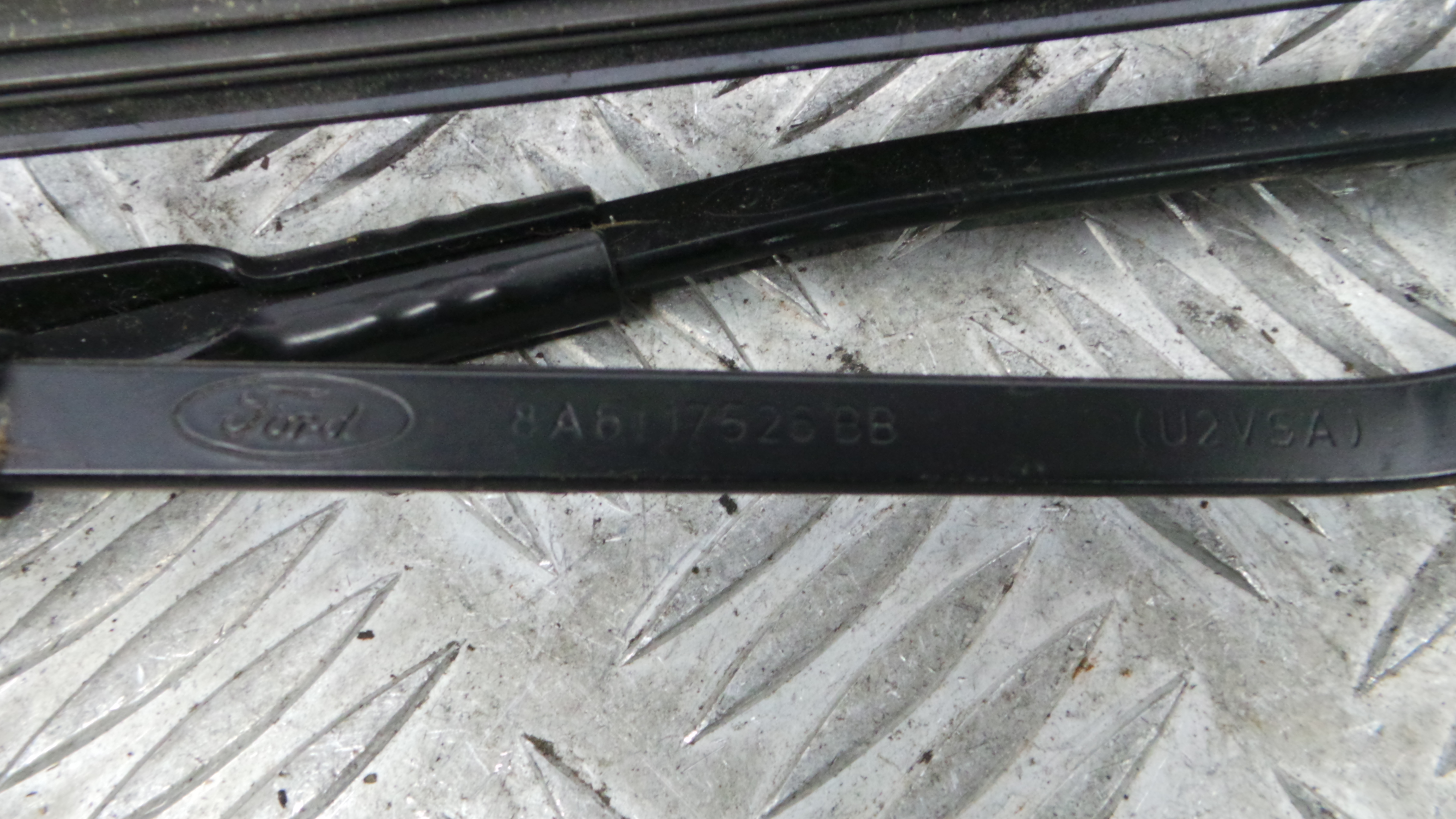 Braço Do Limpa-vidros 8A61-17526-BB - FORD FIESTA VI (CB1, CCN)-33643322