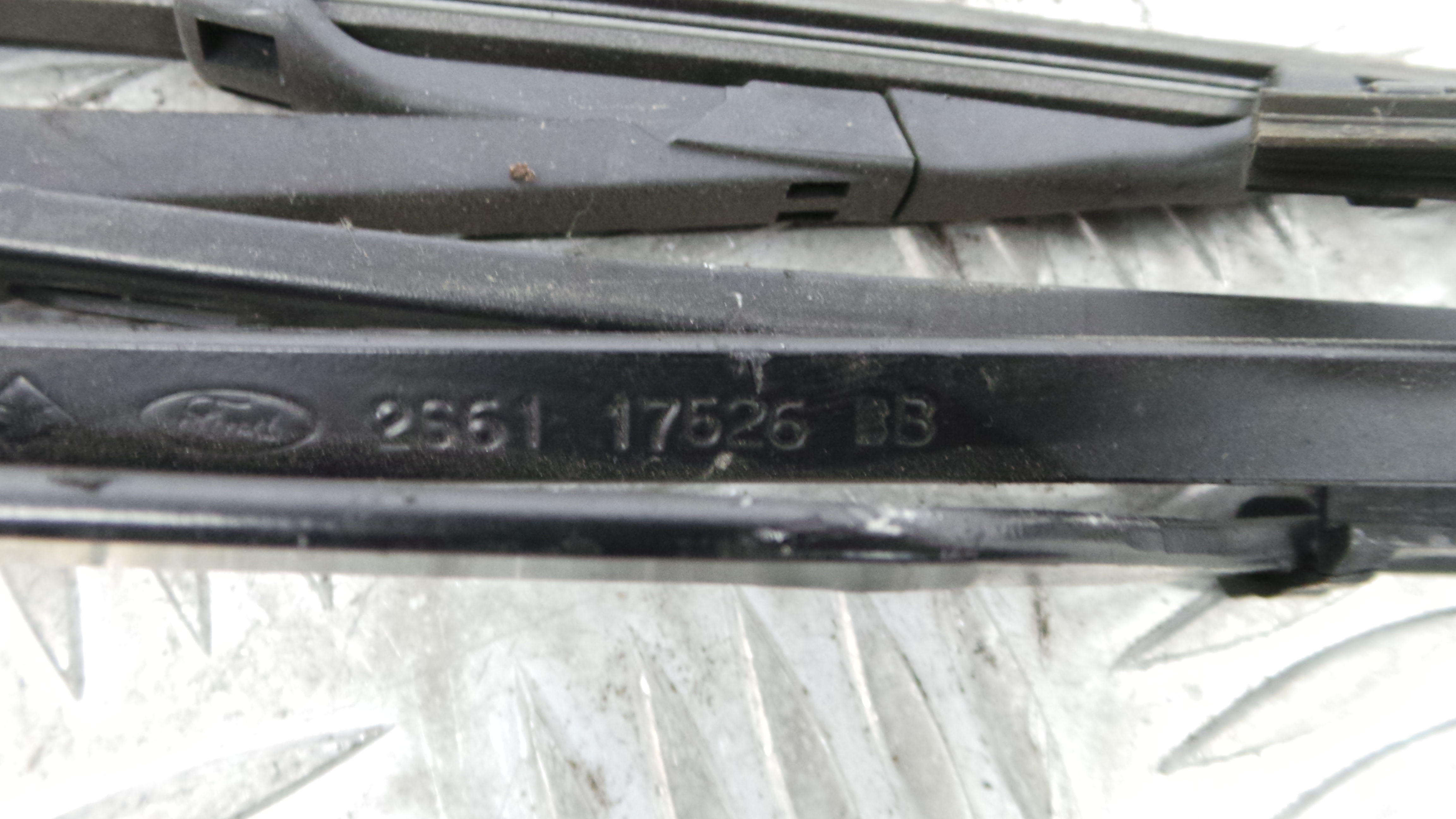 Braço Do Limpa-vidros 2S61-17526-BB - FORD FIESTA V (JH_, JD_)-33643326