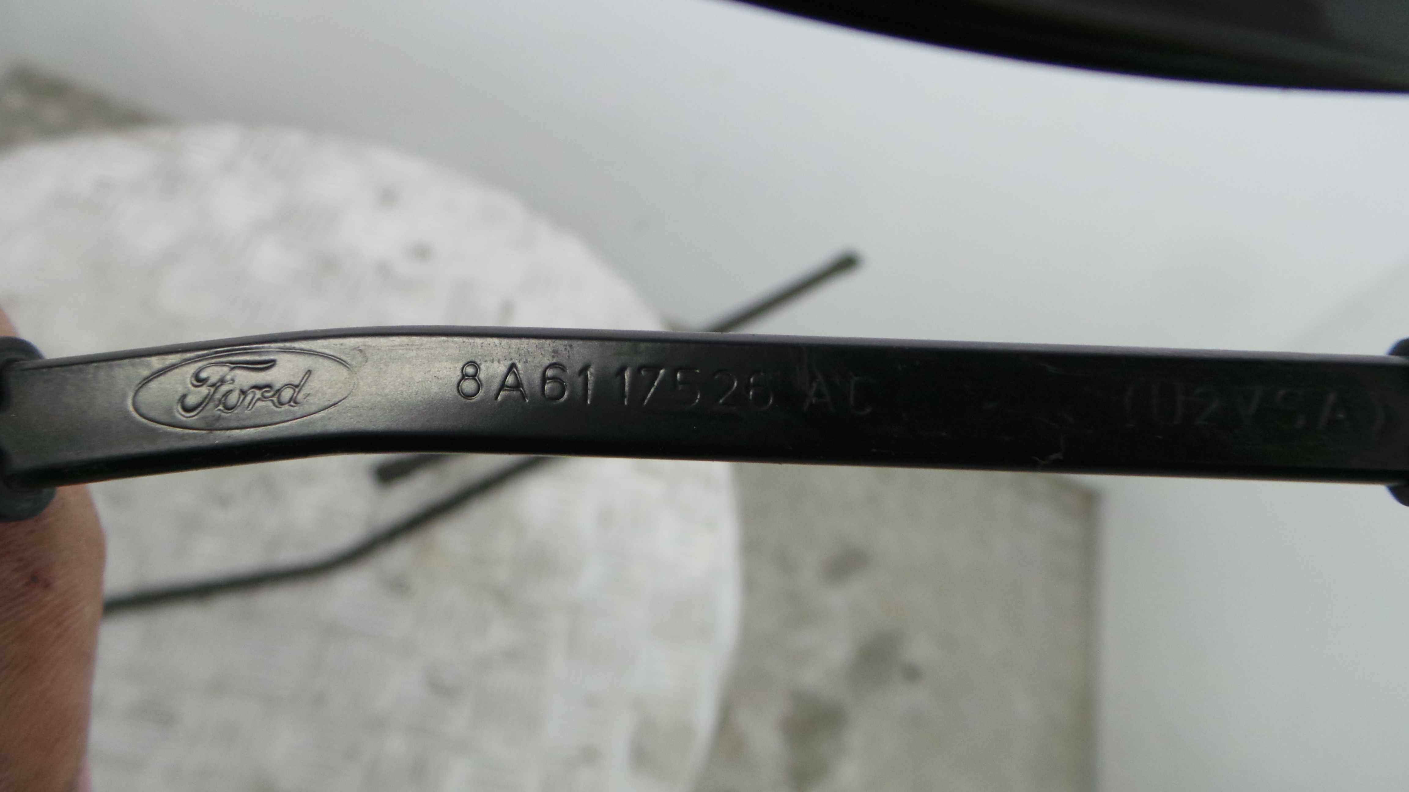 Braço Do Limpa-vidros 8A61-17526-AC - FORD FIESTA VI (CB1, CCN)-33643334